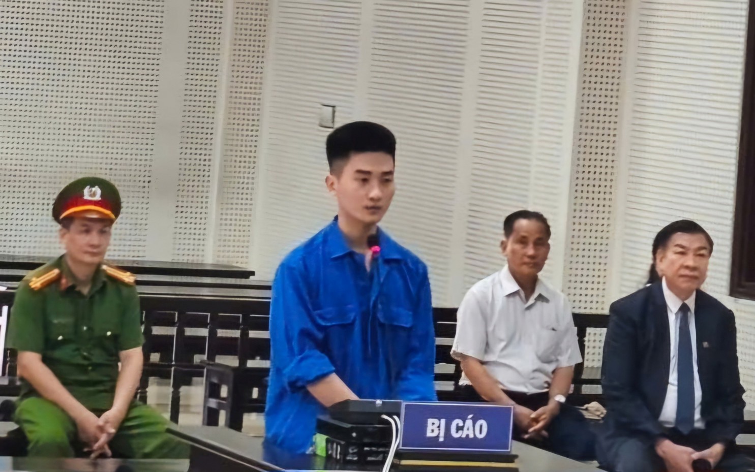Nam nhân viên công ty đột nhập phòng làm việc, trộm hơn 1,3 tỉ đồng của ông chủ 