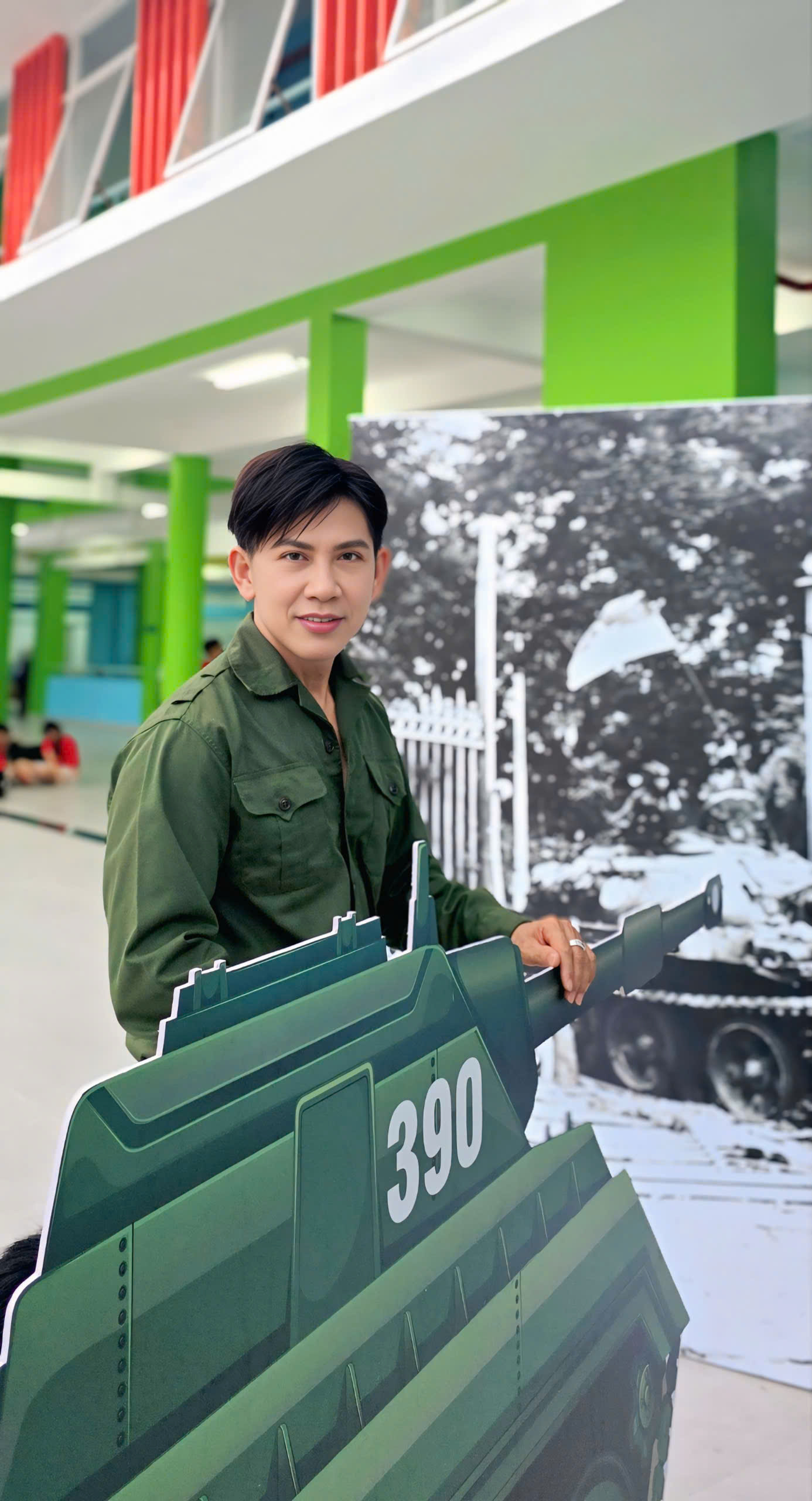 Cuộc sống "chật vật" của ca sĩ "Mưa bụi" một thời Mai Tuấn   - Ảnh 2.