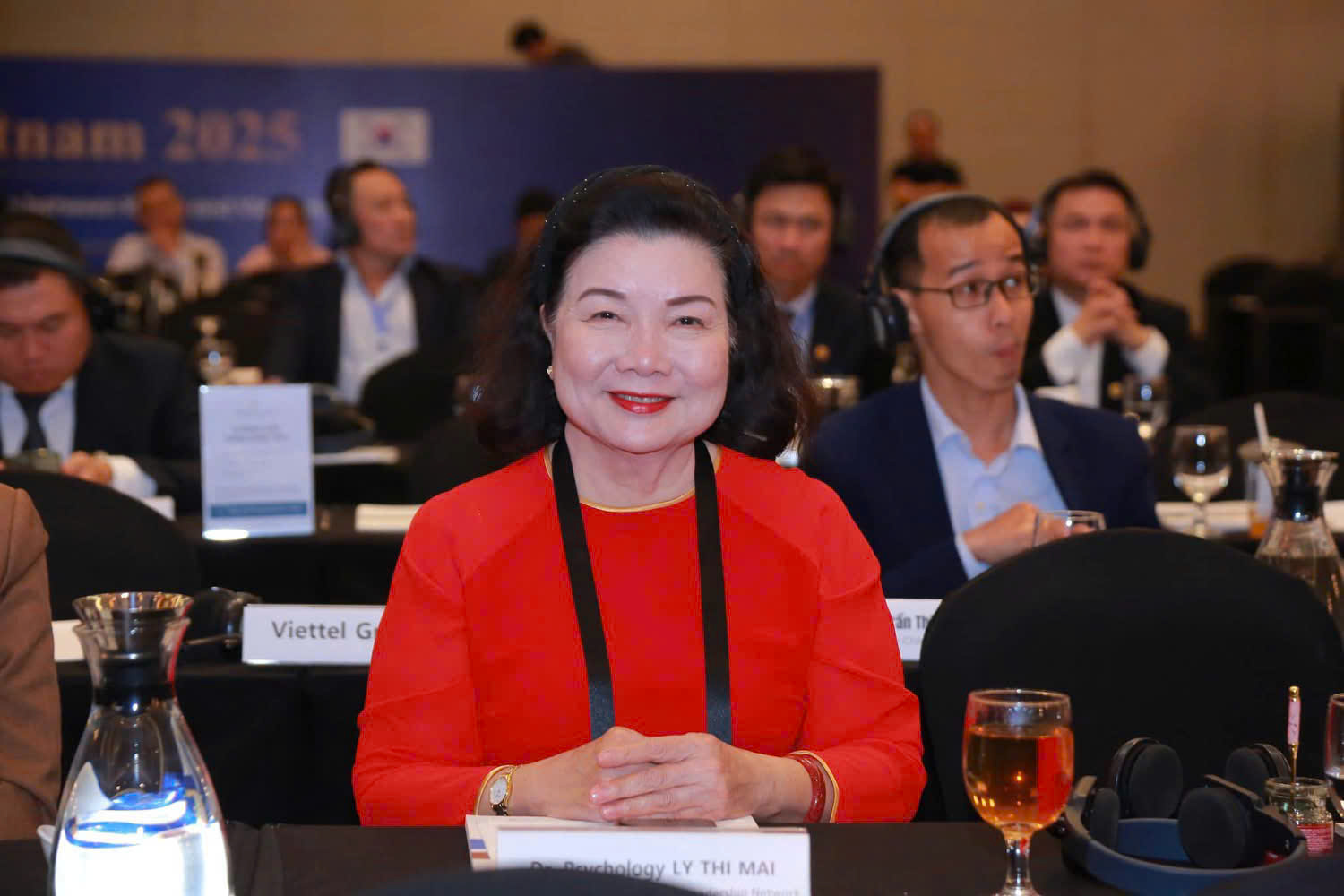 TS L&yacute; Thị Mai, Quỳnh Paris v&agrave; Nh&agrave; sử học Dương Trung Quốc b&agrave;n về Al - Văn h&oacute;a- Ảnh 1.