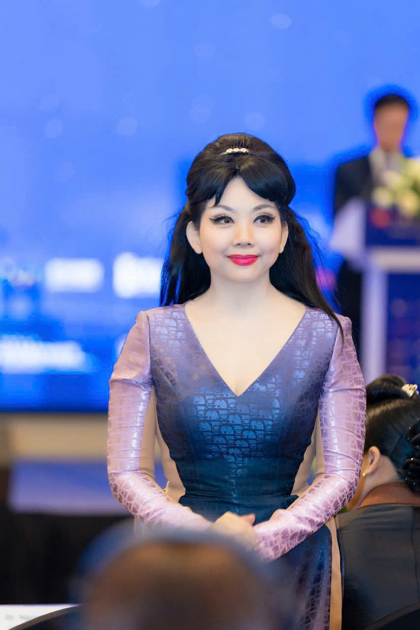 TS L&yacute; Thị Mai, Quỳnh Paris v&agrave; Nh&agrave; sử học Dương Trung Quốc b&agrave;n về Al - Văn h&oacute;a- Ảnh 3.