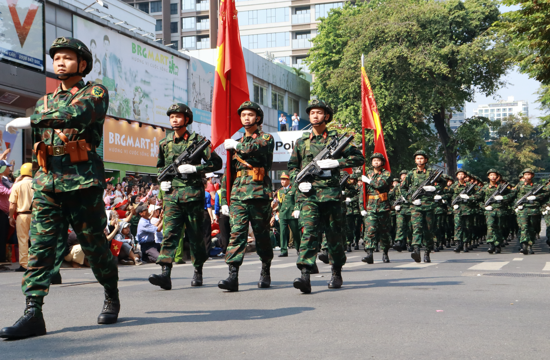 Đại lễ 30-4: Cận cảnh 8 khối hướng 3 đi trong v&ograve;ng tay nh&acirc;n d&acirc;n- Ảnh 2.