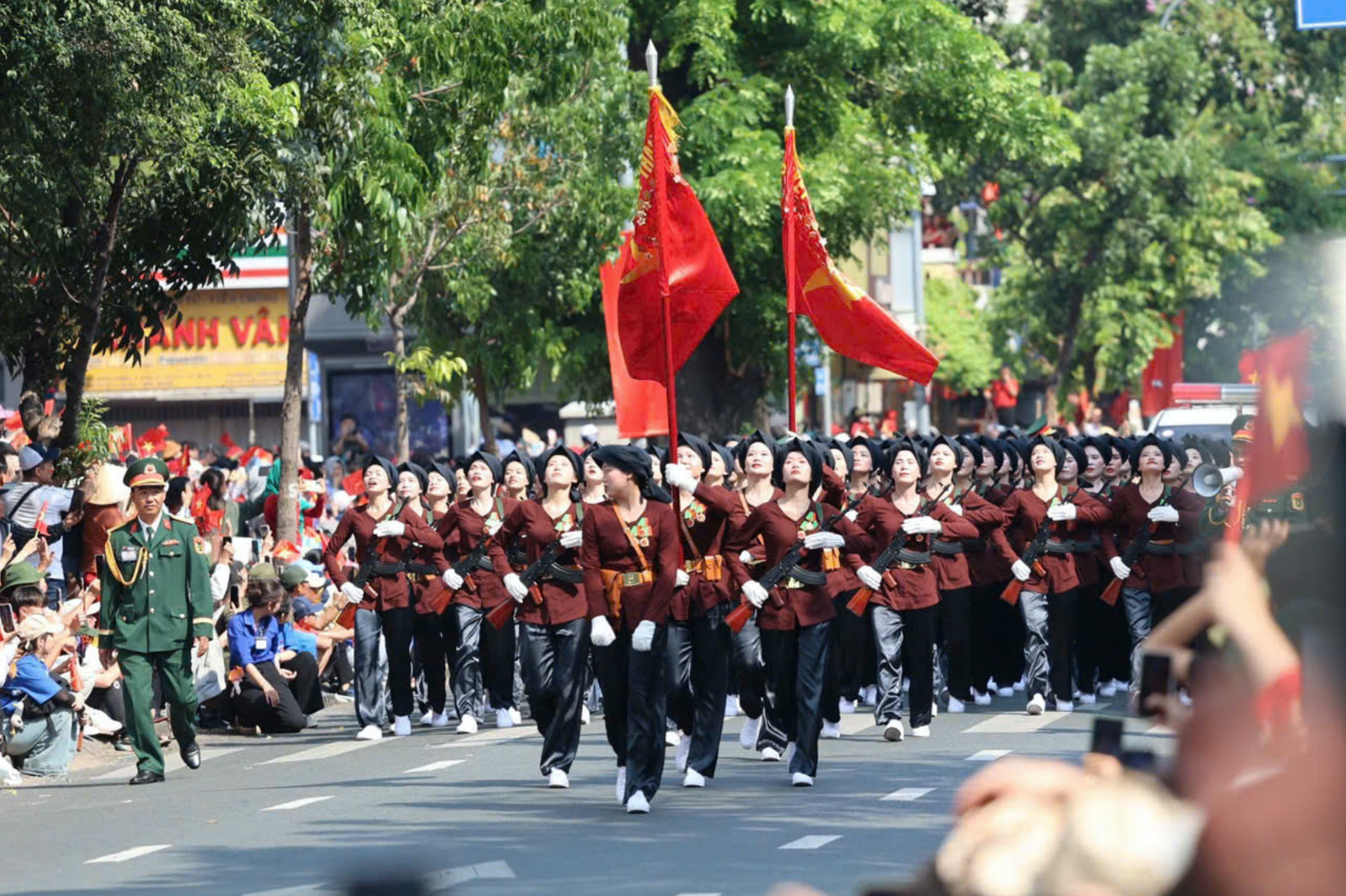 Đại lễ 30-4: Cận cảnh 8 khối hướng 3 đi trong v&ograve;ng tay nh&acirc;n d&acirc;n- Ảnh 24.