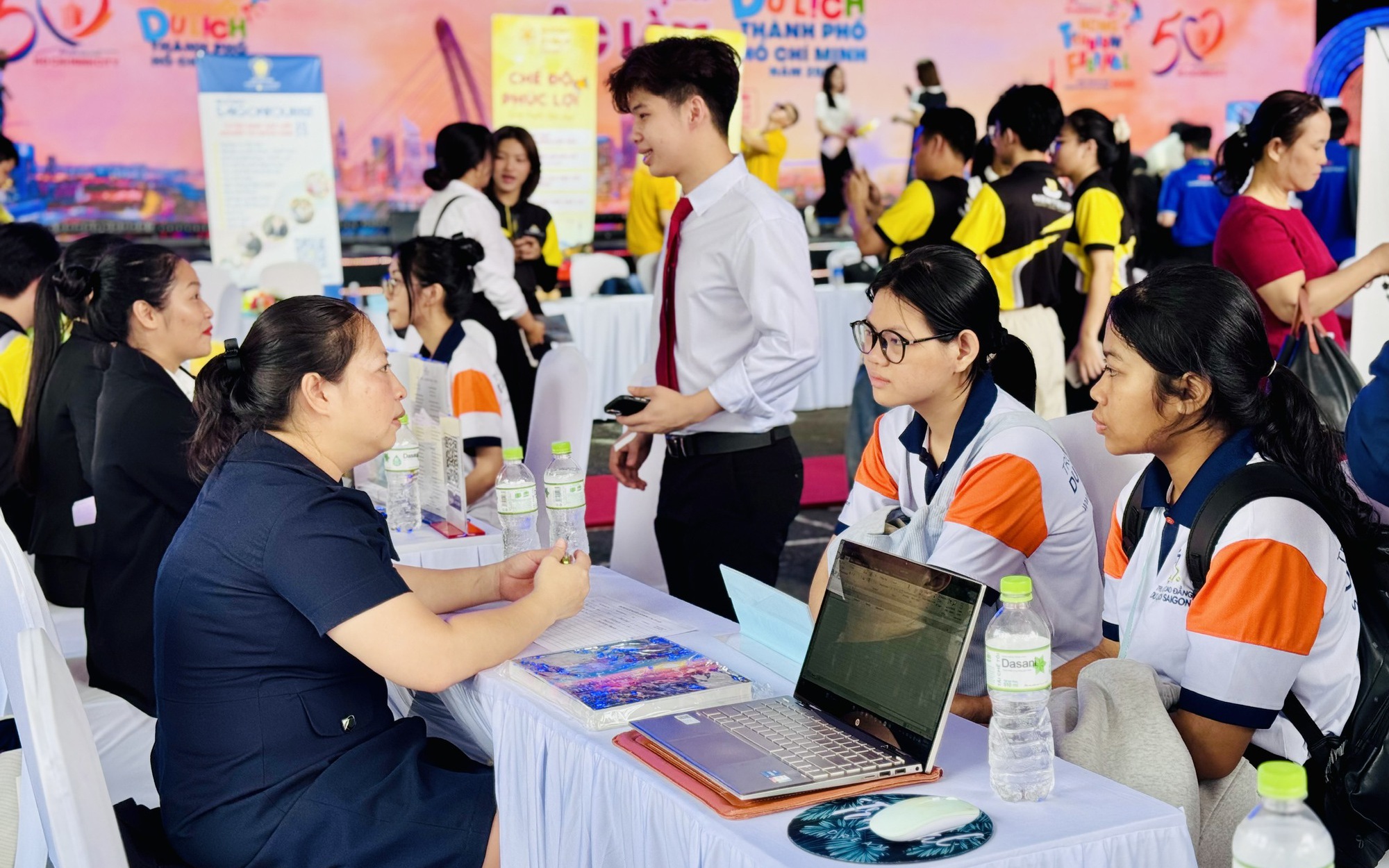 Tuyển dụng 1.205 vị trí việc làm ngành du lịch, thực tập sinh vừa học việc vừa có lương