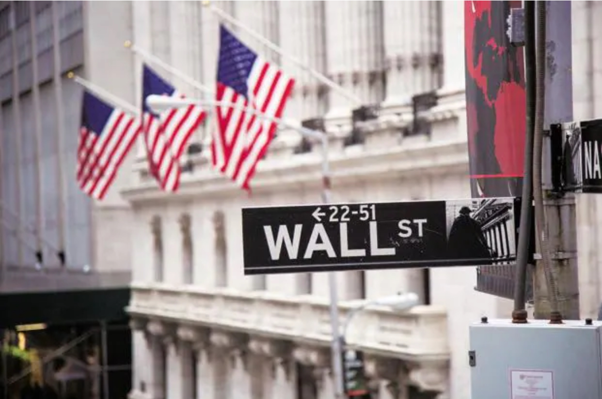 2.000 tỉ USD "bốc hơi" khỏi thị trường chứng kho&aacute;n Mỹ, &ocirc;ng Donald Trump l&ecirc;n tiếng- Ảnh 1.