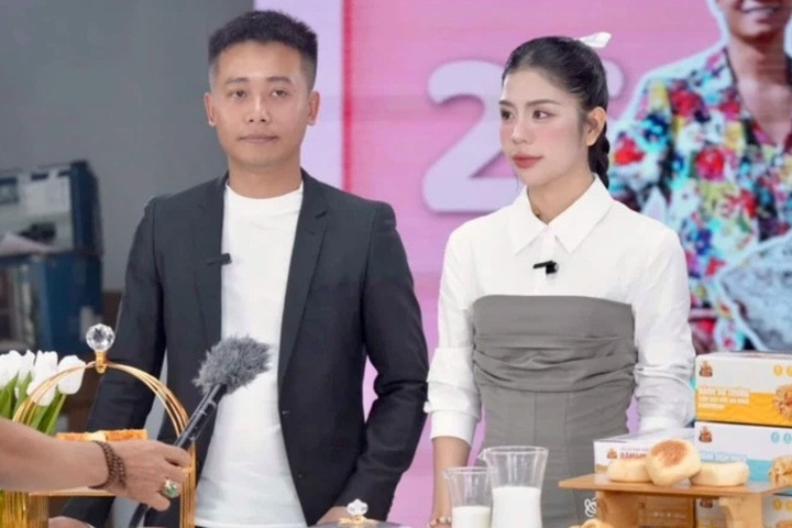 Quang Linh Vlogs: từ người nổi tiếng với nông dân nghèo đến vòng lao lý- Ảnh 1.