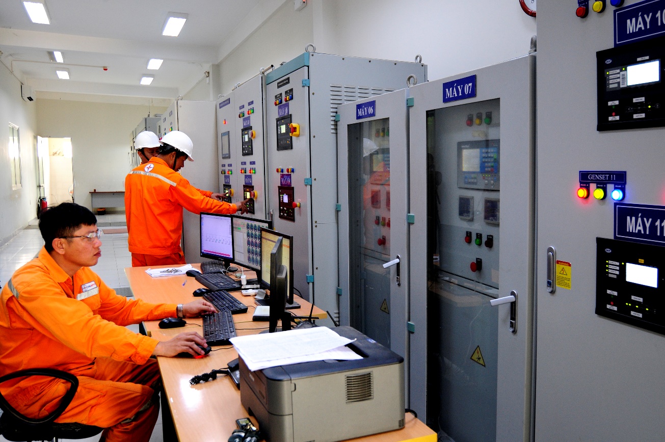 Điện lực miền Nam trực 24/24 giờ để đảm bảo điện dịp Giỗ Tổ H&ugrave;ng Vương, lễ 30-4 v&agrave; 1-5- Ảnh 5.