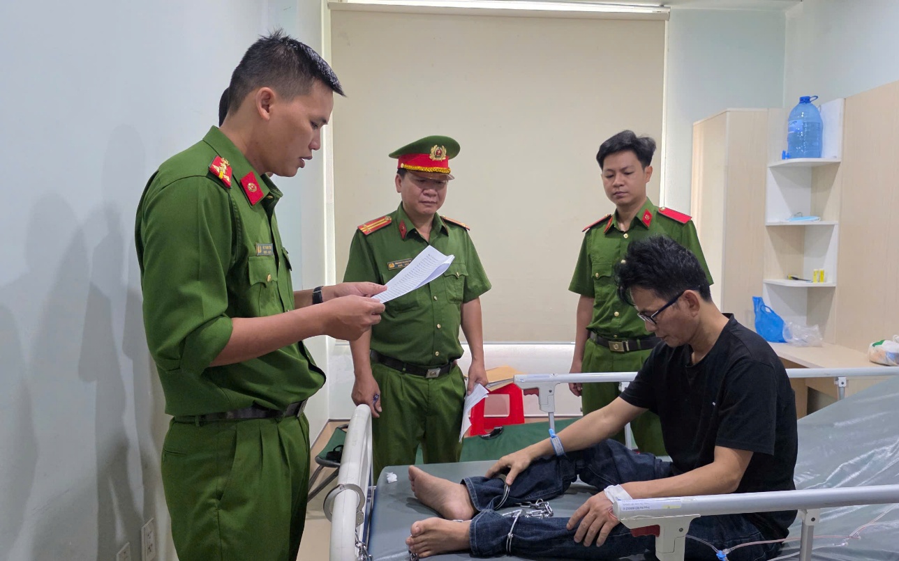 Sát hại vợ vì cuồng ghen sau khi nhận được thông báo ra tòa ly hôn