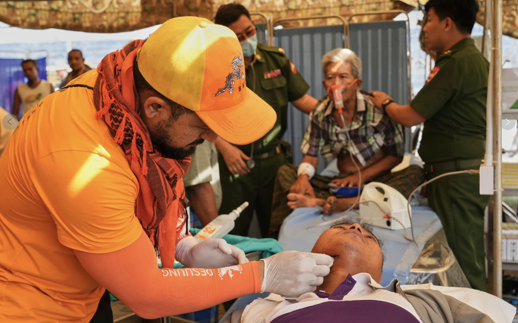 Cứu trợ động đất ở Myanmar gặp thêm thử thách