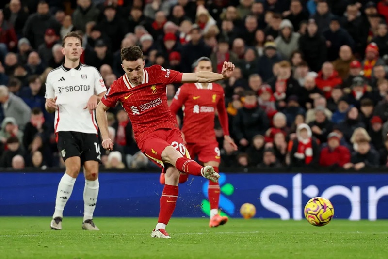 Soi tỉ số trận Fulham – Liverpool: Mang cơn mưa bàn thắng đến London- Ảnh 1.