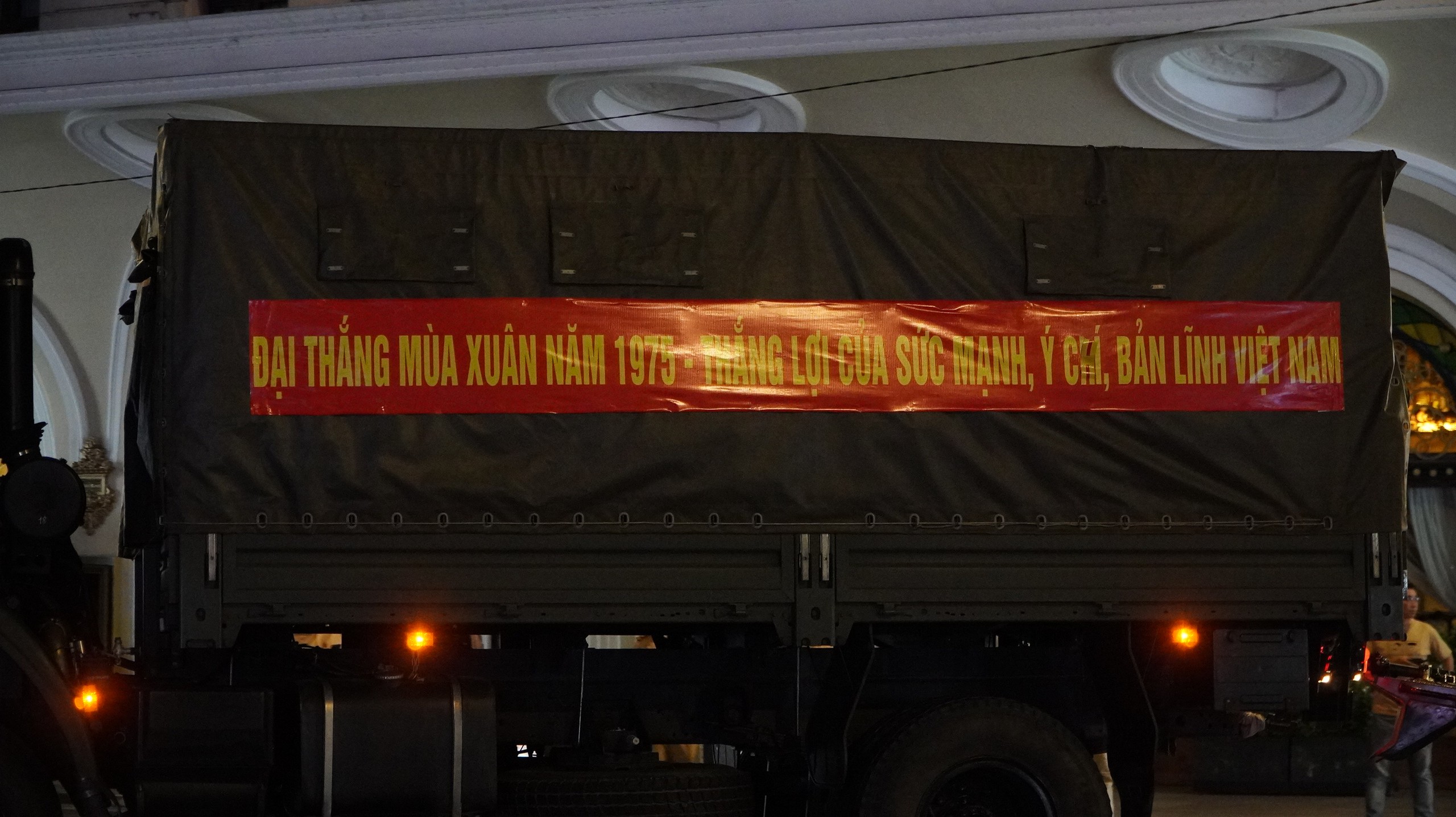 Bộ đội xuy&ecirc;n đ&ecirc;m triển khai trận địa ph&aacute;o lễ cho ng&agrave;y 30 th&aacute;ng 4- Ảnh 5.