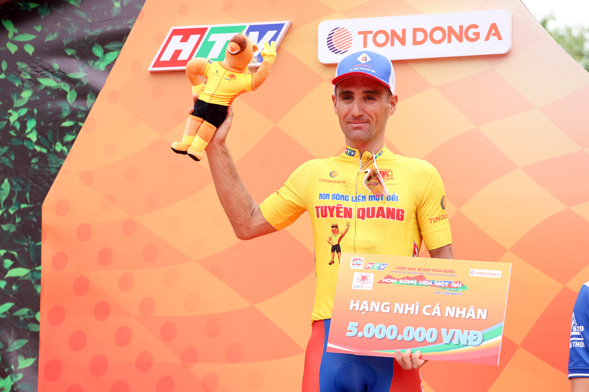 Nick Kergozou đoạt &aacute;o xanh, so&aacute;n ng&ocirc;i Loic Desriac chặng 3 "C&uacute;p truyền h&igrave;nh HTV-T&ocirc;n Đ&ocirc;ng &Aacute; 2025"- Ảnh 10.