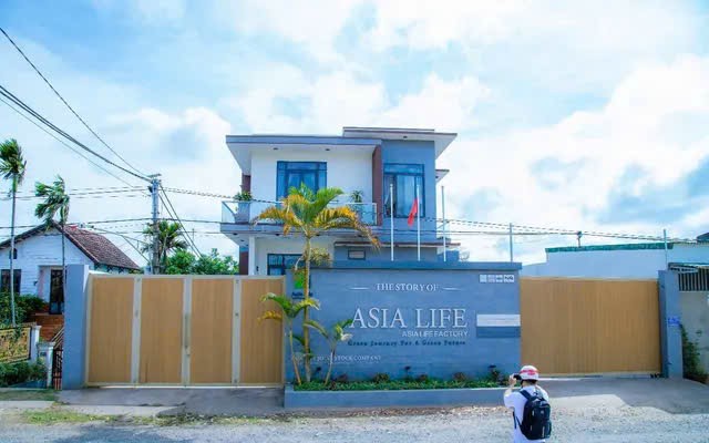 Đề nghị xử phạt hơn 224 triệu đồng công ty sản xuất kẹo Kera cho Quang Linh Vlogs và Hằng Du Mục