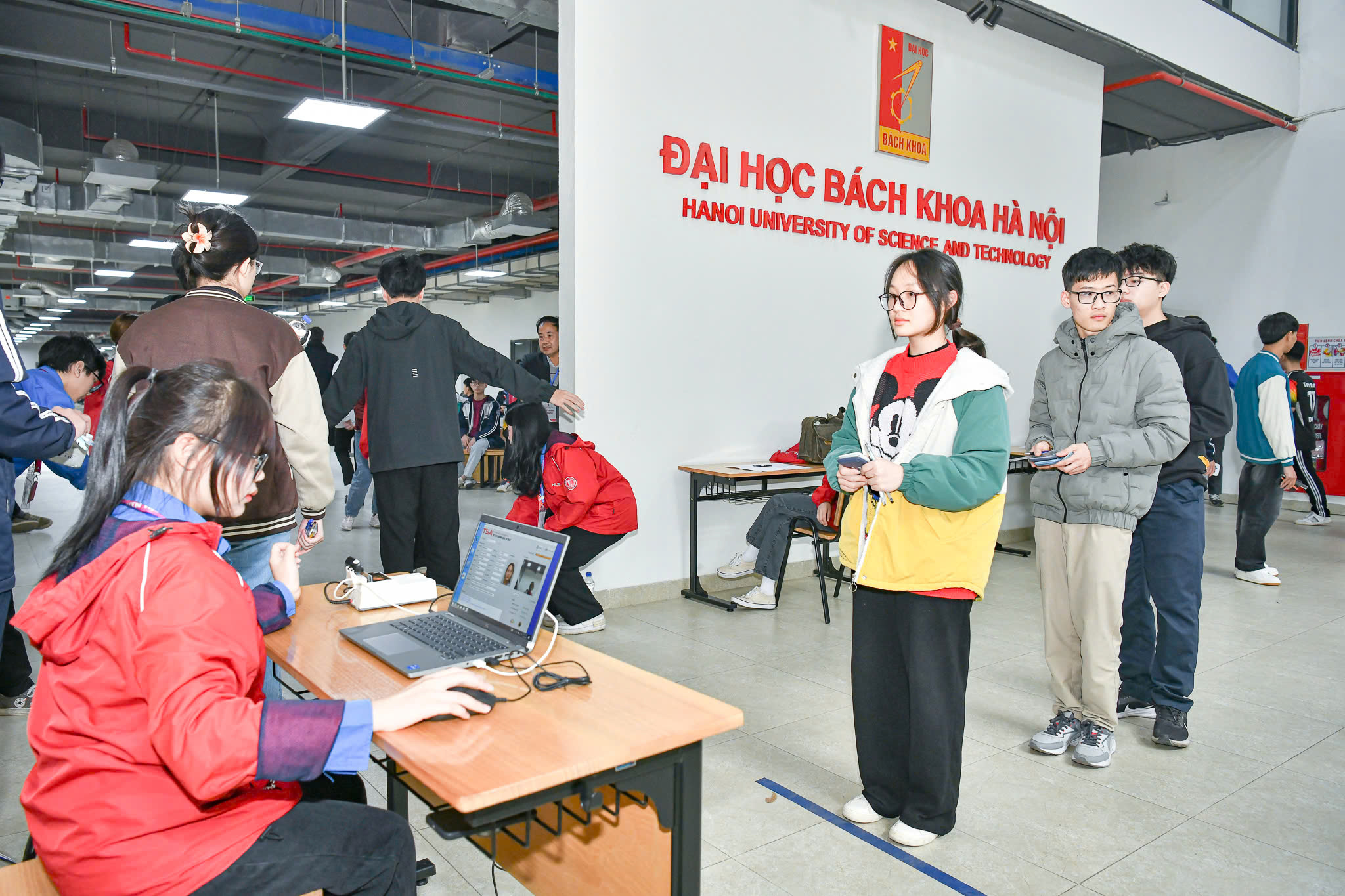 Nhiều trường đại học đồng loạt tăng học phí- Ảnh 3.