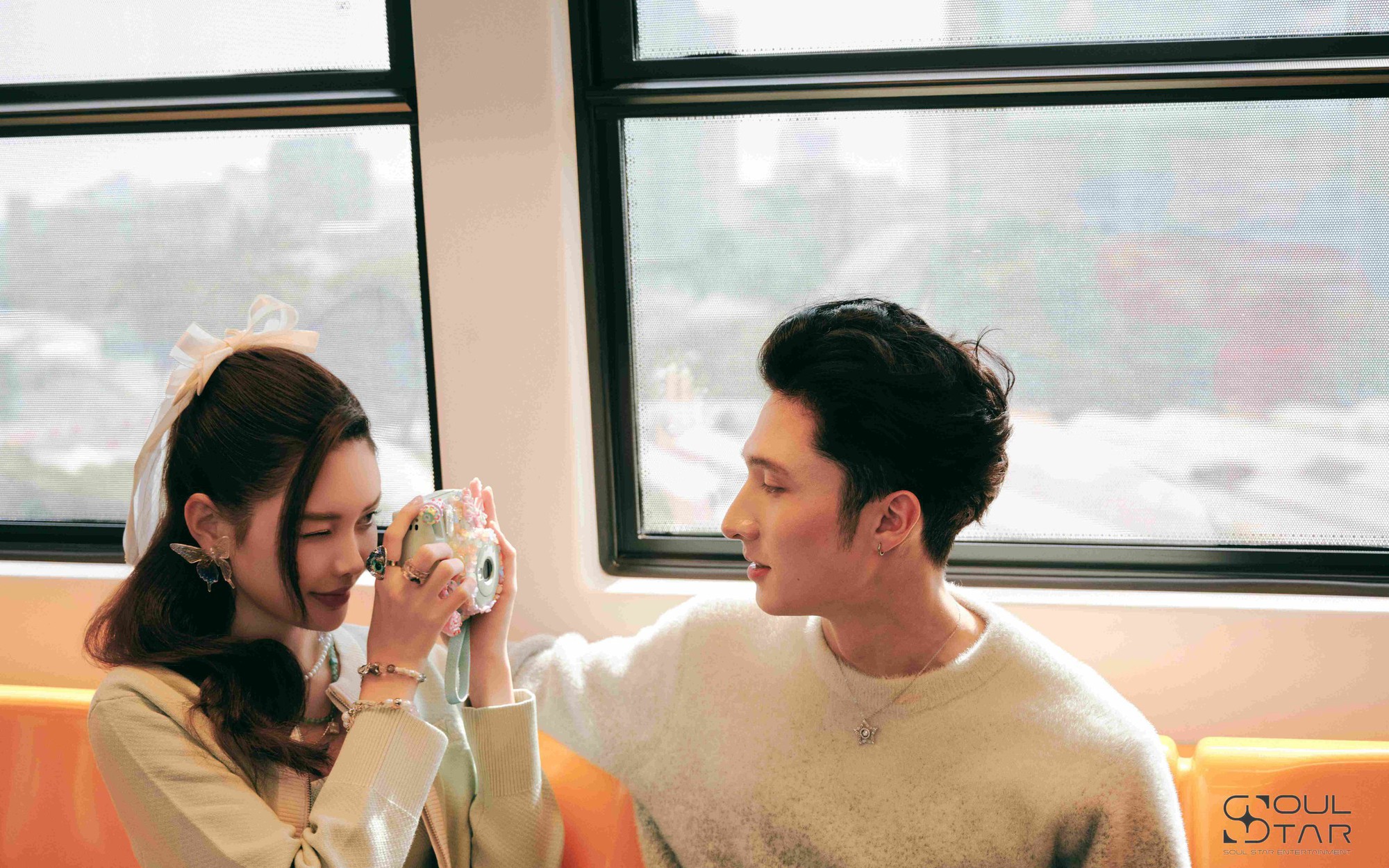 "Nữ thần chuyển giới" Đan Tiên làm ca sĩ

