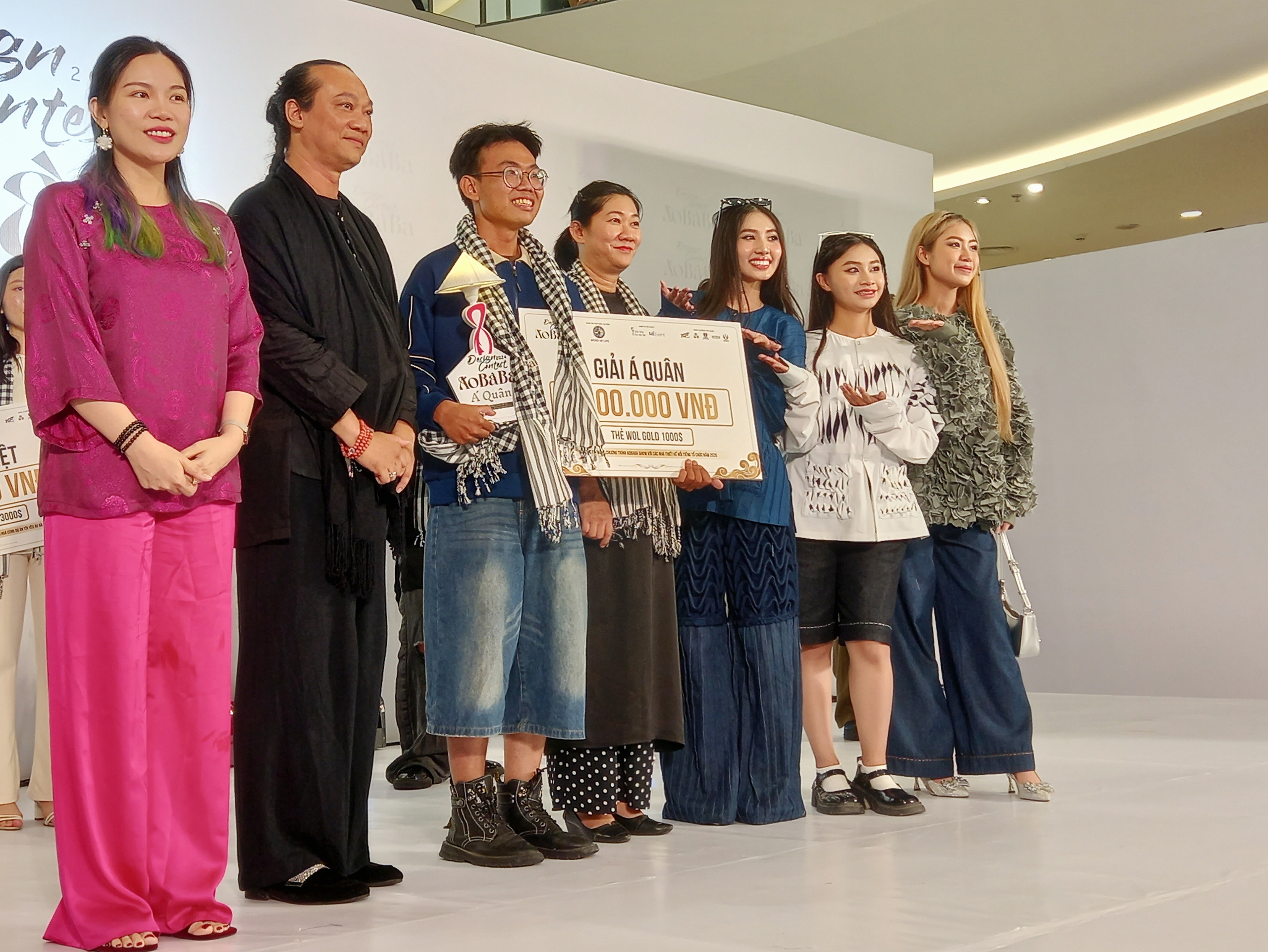 “Áo bà ba” qua cuộc thi thiết kế dành cho sinh viên- Ảnh 3.
