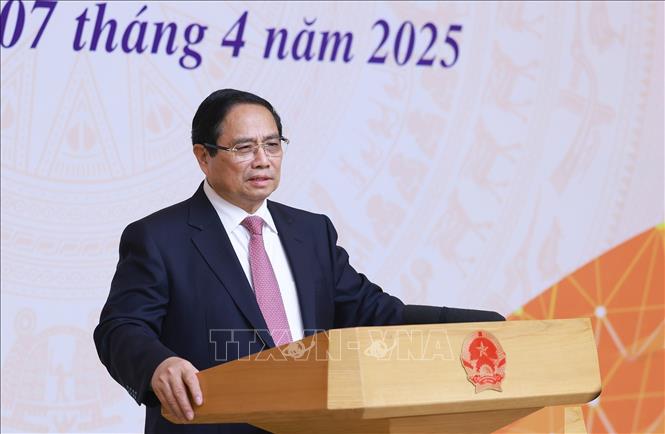 Thủ tướng: Mỹ &aacute;p thuế c&oacute; thể g&acirc;y kh&oacute; khăn, nhưng phải vươn l&ecirc;n mạnh mẽ- Ảnh 1.