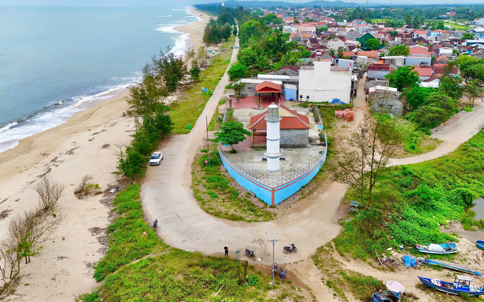 Độc đáo miếu Âm Hồn hình con tàu của cư dân vùng biển