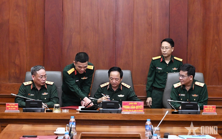 Bàn giao chức trách, nhiệm vụ Bí thư Đảng ủy, Chính ủy Tổng cục II