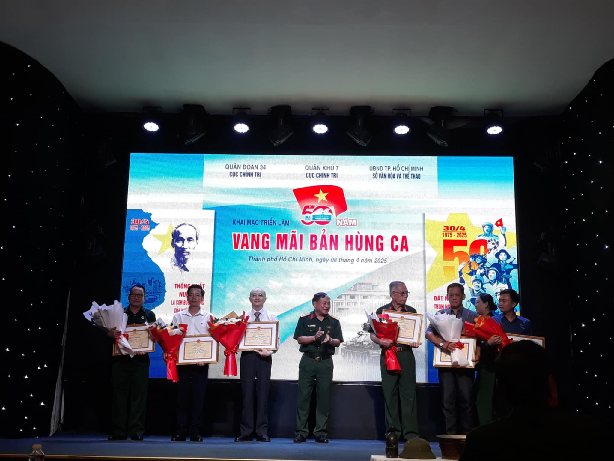 Khai mạc triển l&atilde;m chuy&ecirc;n đề "50 năm vang m&atilde;i bản h&ugrave;ng ca"- Ảnh 4.