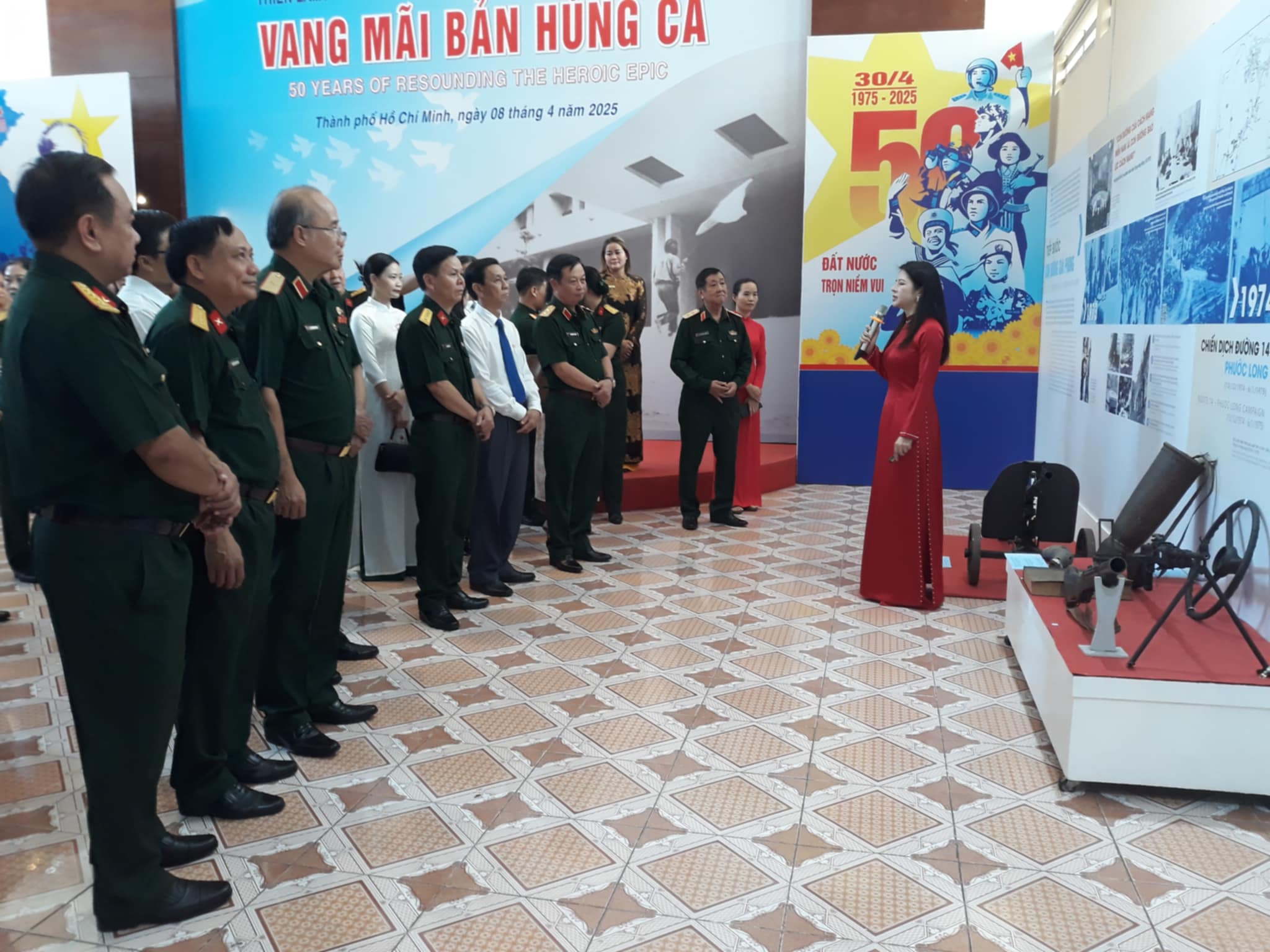 Khai mạc triển l&atilde;m chuy&ecirc;n đề "50 năm vang m&atilde;i bản h&ugrave;ng ca"- Ảnh 8.