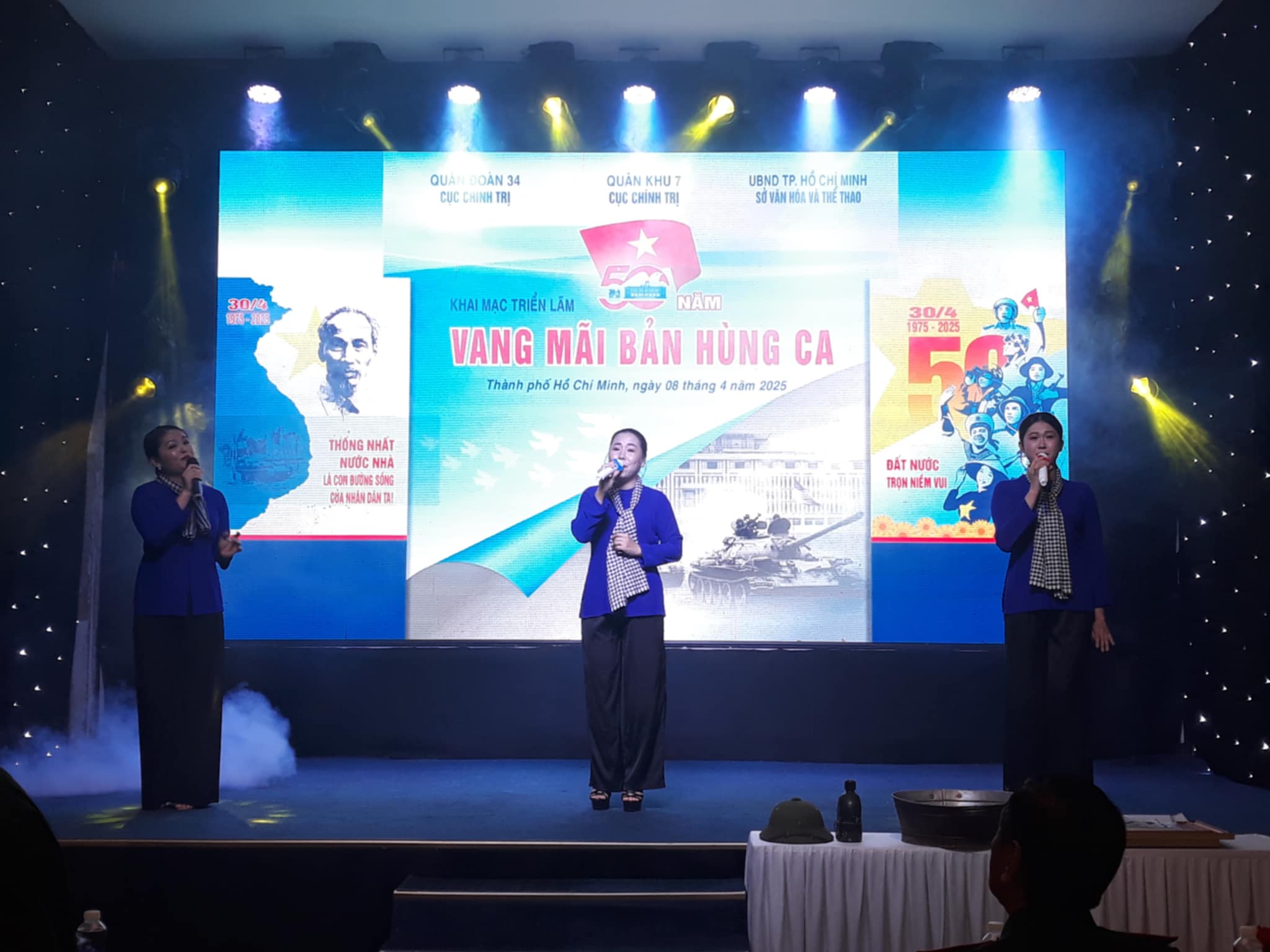 Khai mạc triển l&atilde;m chuy&ecirc;n đề "50 năm vang m&atilde;i bản h&ugrave;ng ca"- Ảnh 1.