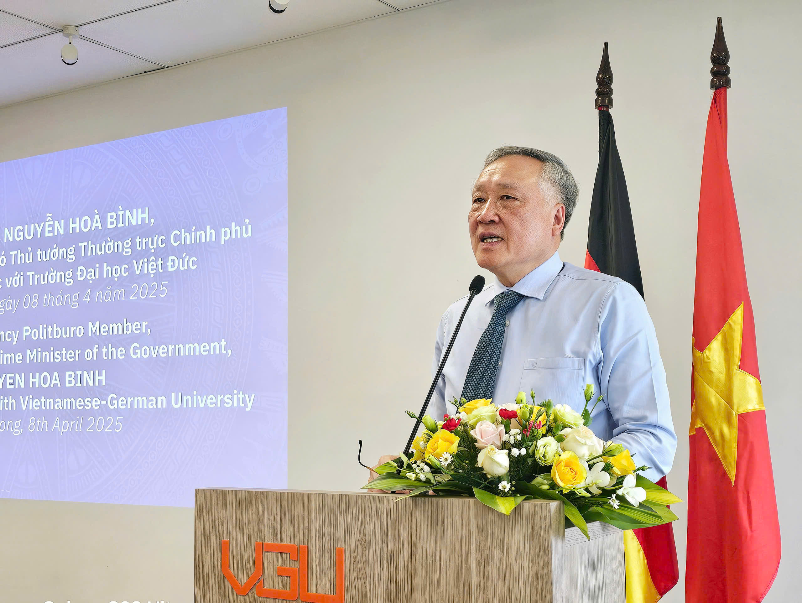 Phó Thủ tướng Thường trực "đặt hàng" Trường Đại học Việt Đức tham gia nghiên cứu trung tâm tài chính- Ảnh 1.
