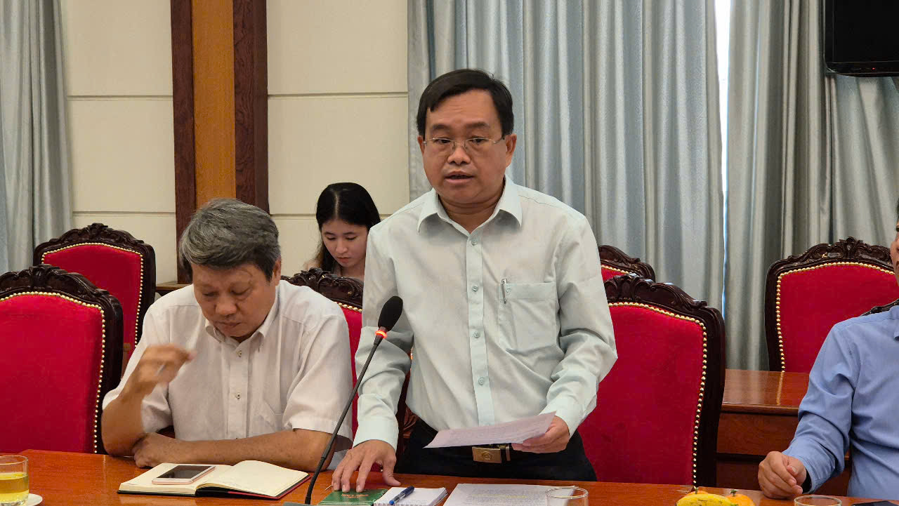 Người lao động nghỉ việc trái luật không được hưởng bảo hiểm thất nghiệp: Còn băn khoăn- Ảnh 2.