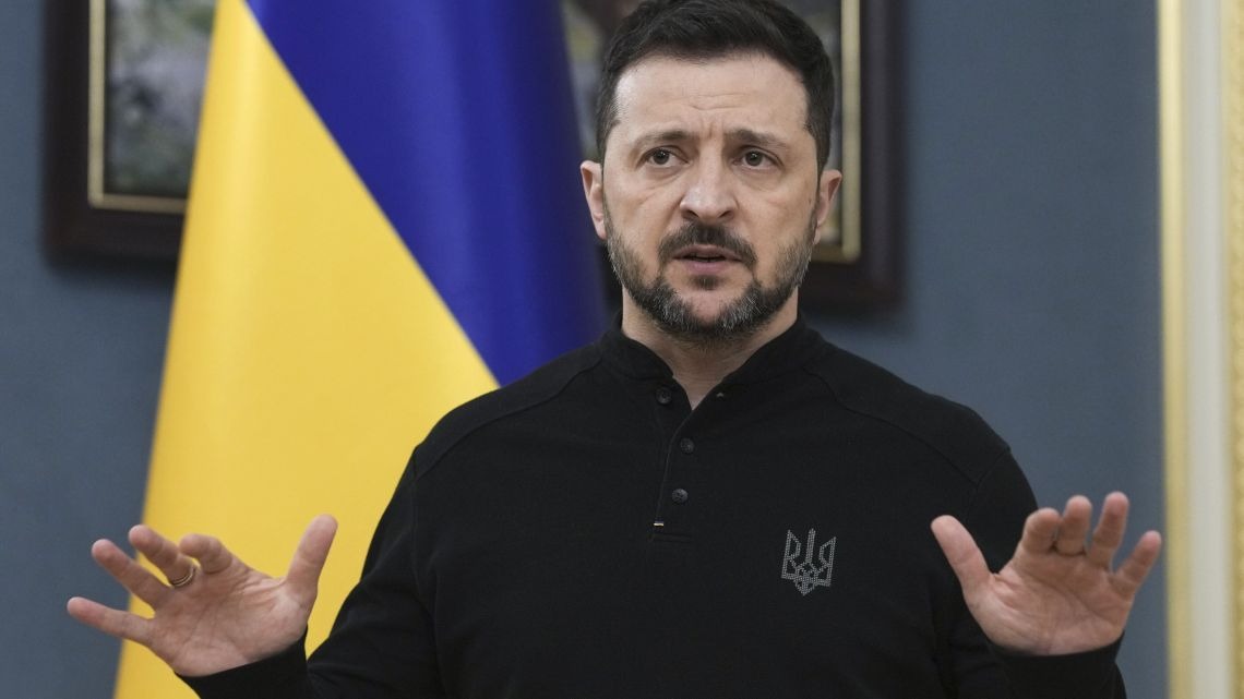 Tổng thống Volodymyr Zelensky tuy&ecirc;n bố qu&acirc;n đội Ukraine đang hoạt động tại cả v&ugrave;ng Belgorod lẫn Kursk của Nga. Ảnh: EPA