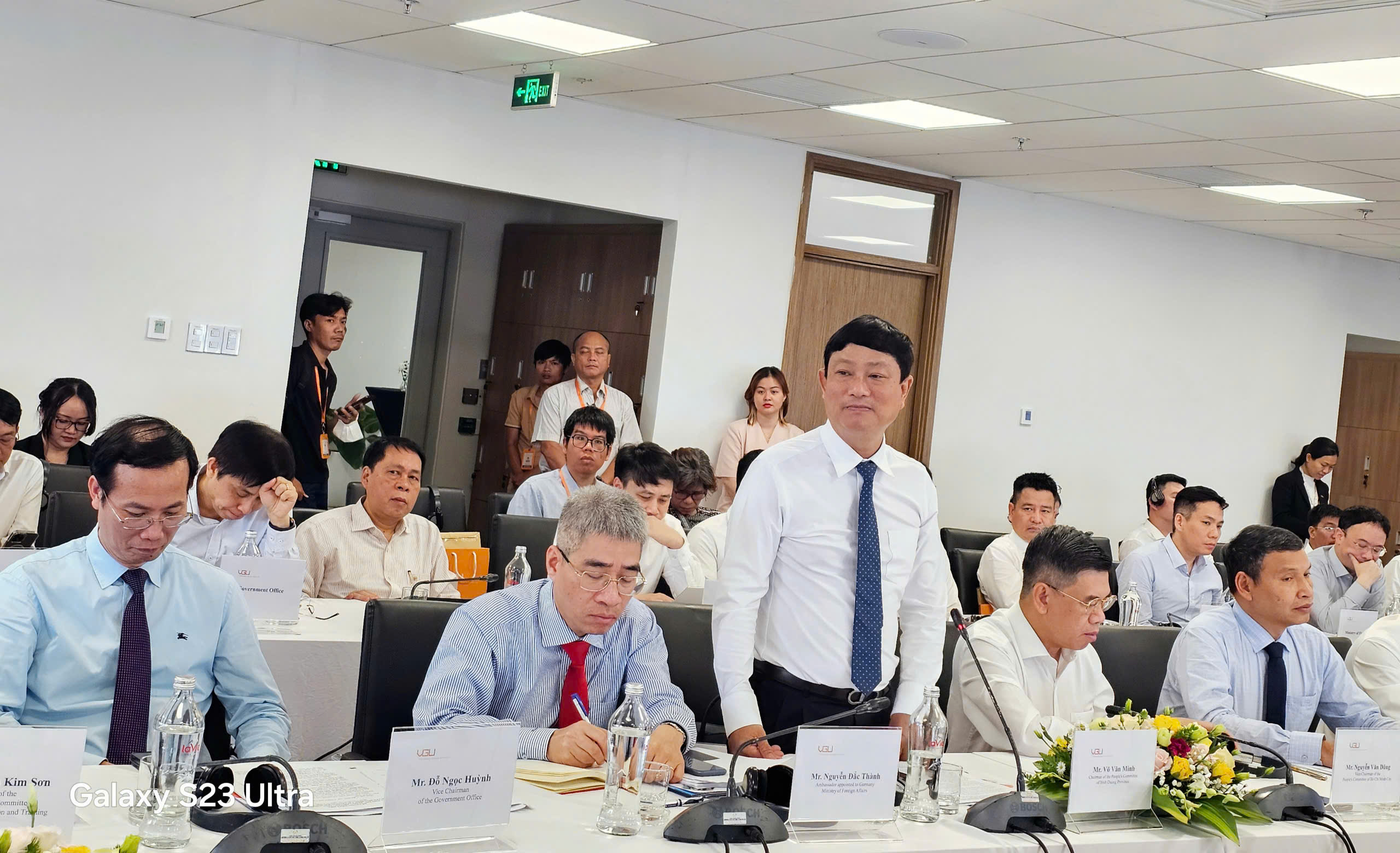 H&igrave;nh ảnh Ph&oacute; Thủ tướng Thường trực Nguyễn H&ograve;a B&igrave;nh thăm v&agrave; l&agrave;m việc tại Trường Đại học Việt Đức- Ảnh 14.