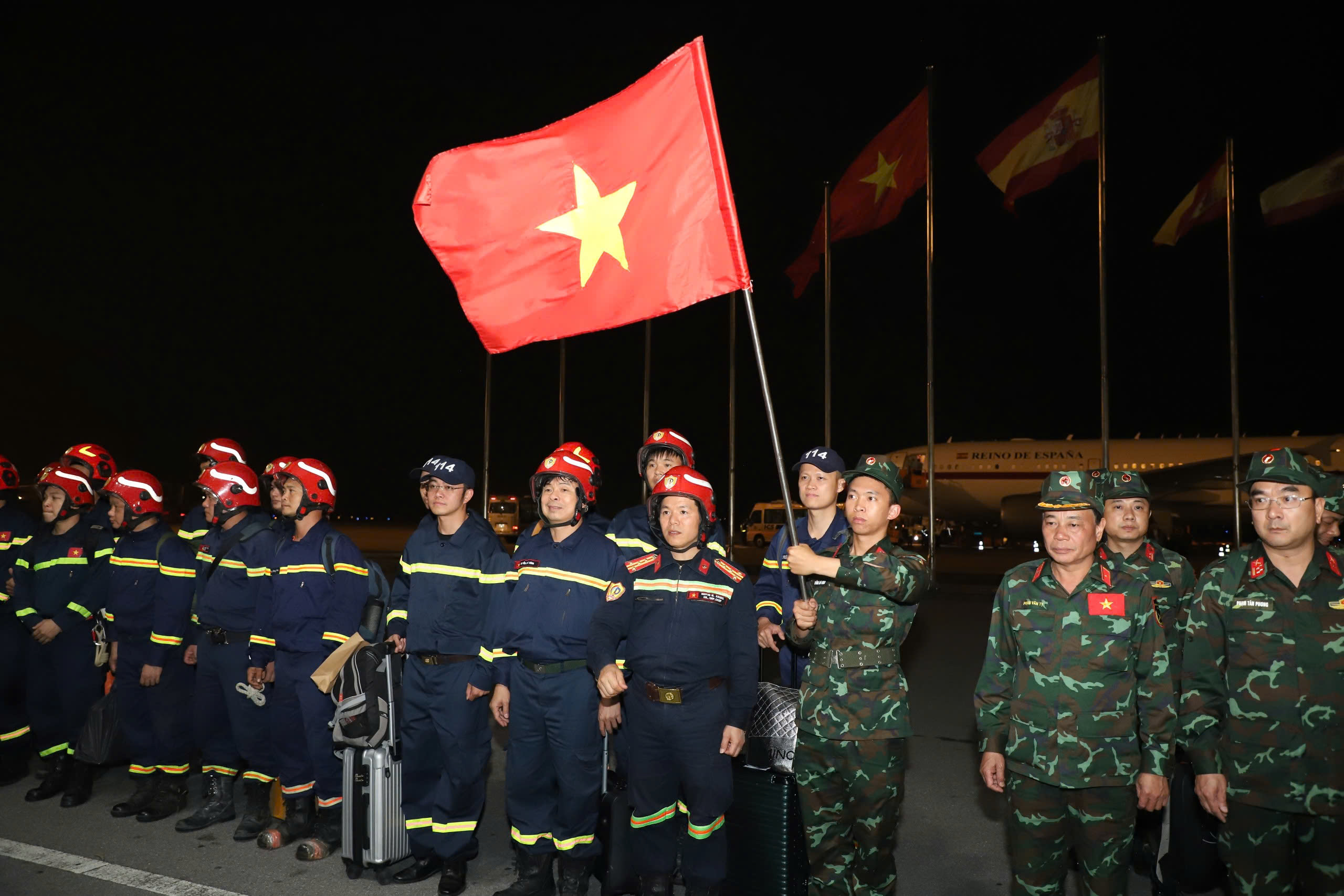Lực lượng cứu hộ hoàn thành nhiệm vụ tại Myanmar, về nước an toàn- Ảnh 8.