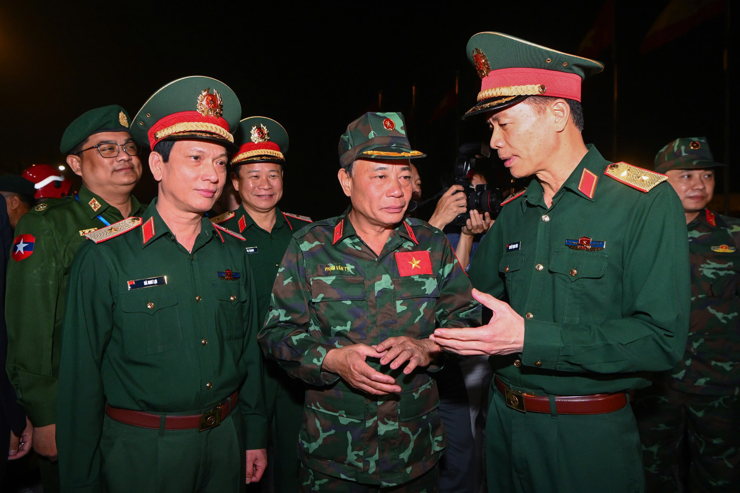 Lực lượng cứu hộ hoàn thành nhiệm vụ tại Myanmar, về nước an toàn- Ảnh 5.