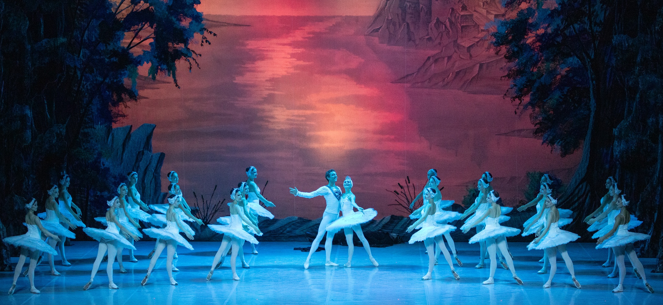 Nh&agrave; h&aacute;t Ballet H&agrave;n l&acirc;m Quốc gia M&aacute;t-xcơ-va "Ballet Nga" l&agrave; một trong những nh&agrave; h&aacute;t c&oacute; đo&agrave;n ballet danh gi&aacute; nhất nước Nga