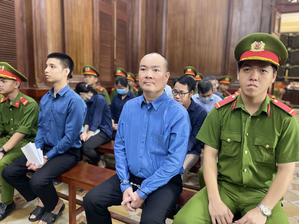 C&aacute;c bị c&aacute;o tại t&ograve;a