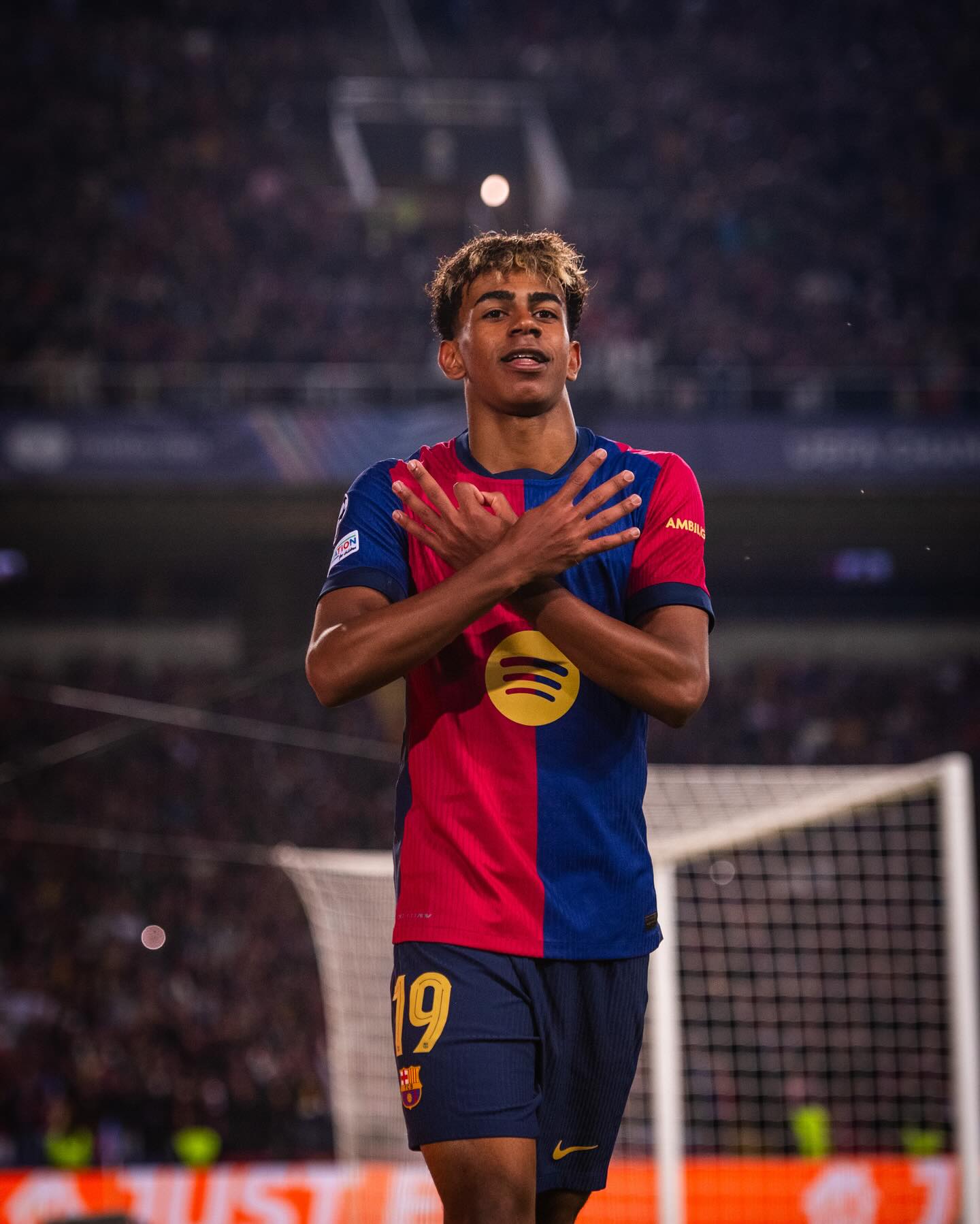 Lamine Yamal tiếp tục "nổ s&uacute;ng", Barca rộng cửa v&agrave;o b&aacute;n kết Champions League- Ảnh 5.