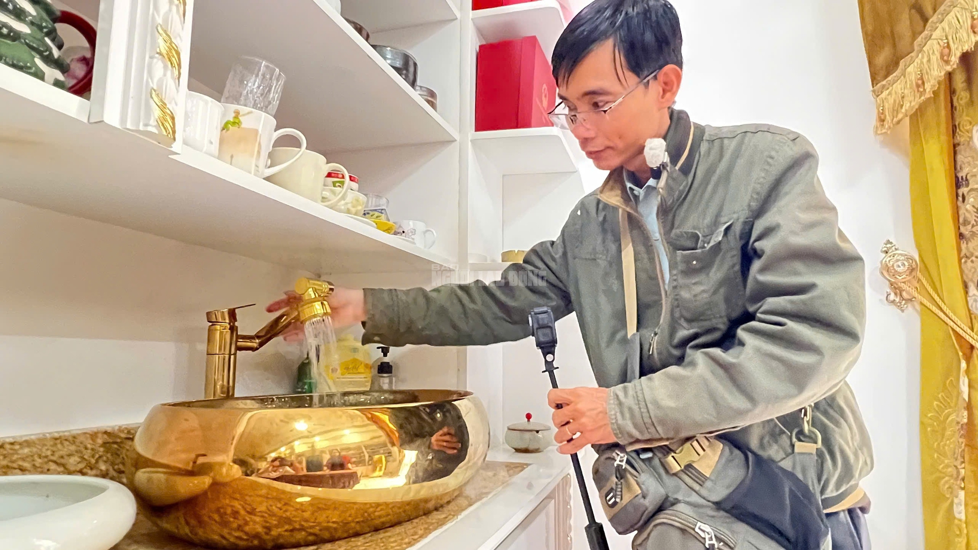 Ngôi nhà dát vàng dốc Bến Ngự có gì đặc biệt?- Ảnh 23.