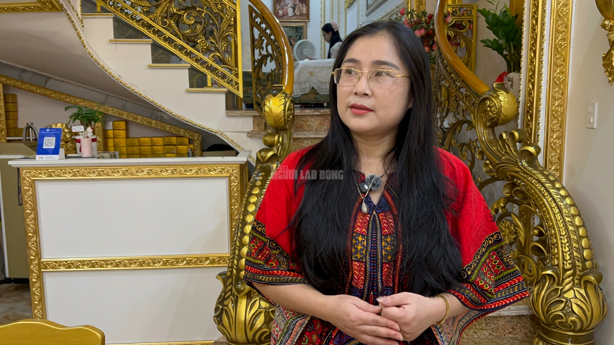 Ngôi nhà dát vàng dốc Bến Ngự có gì đặc biệt?- Ảnh 2.