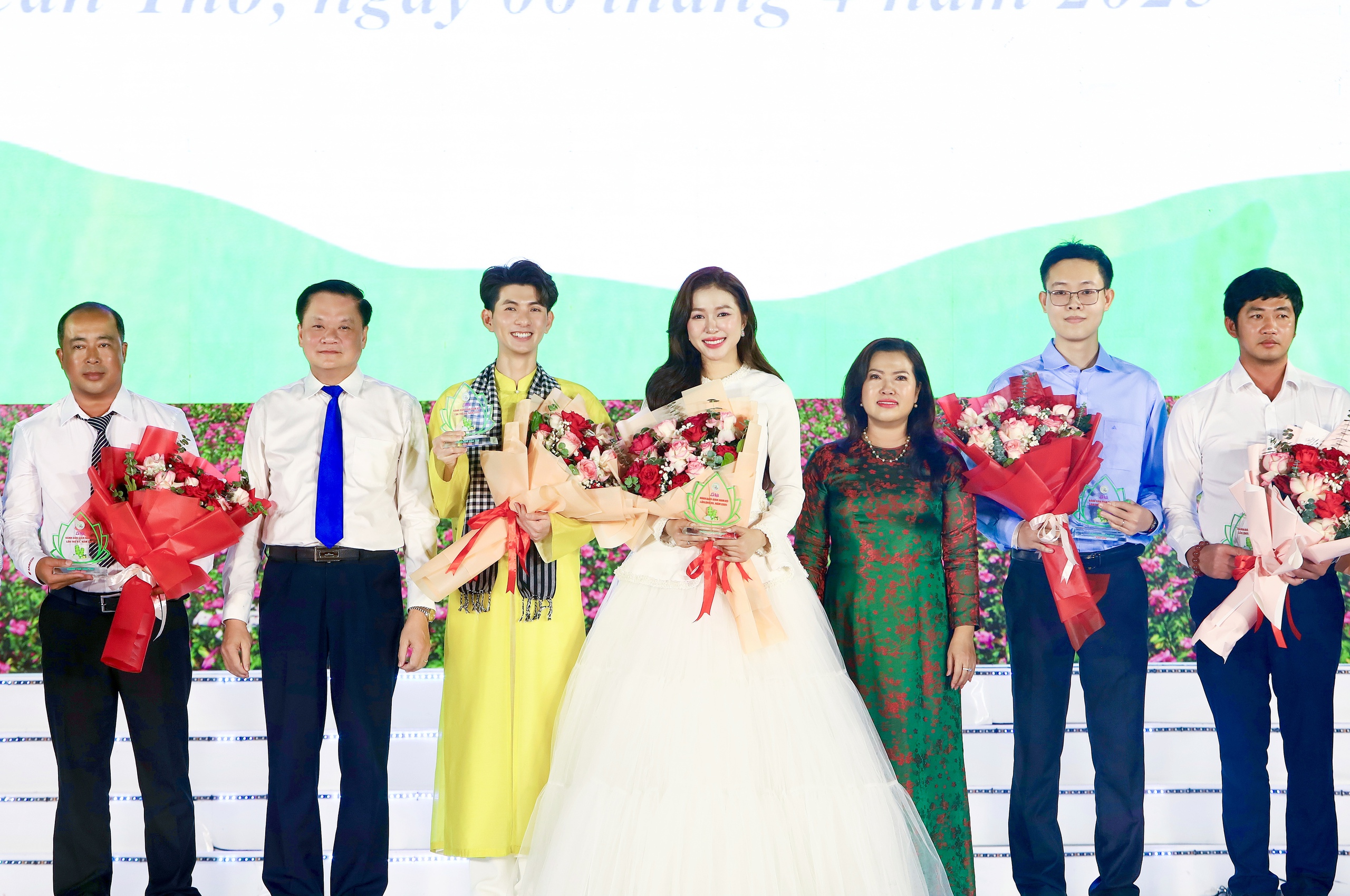 Hoa hậu Kiều Duy hóa "nàng thơ" của Nguyễn Minh Công- Ảnh 3.