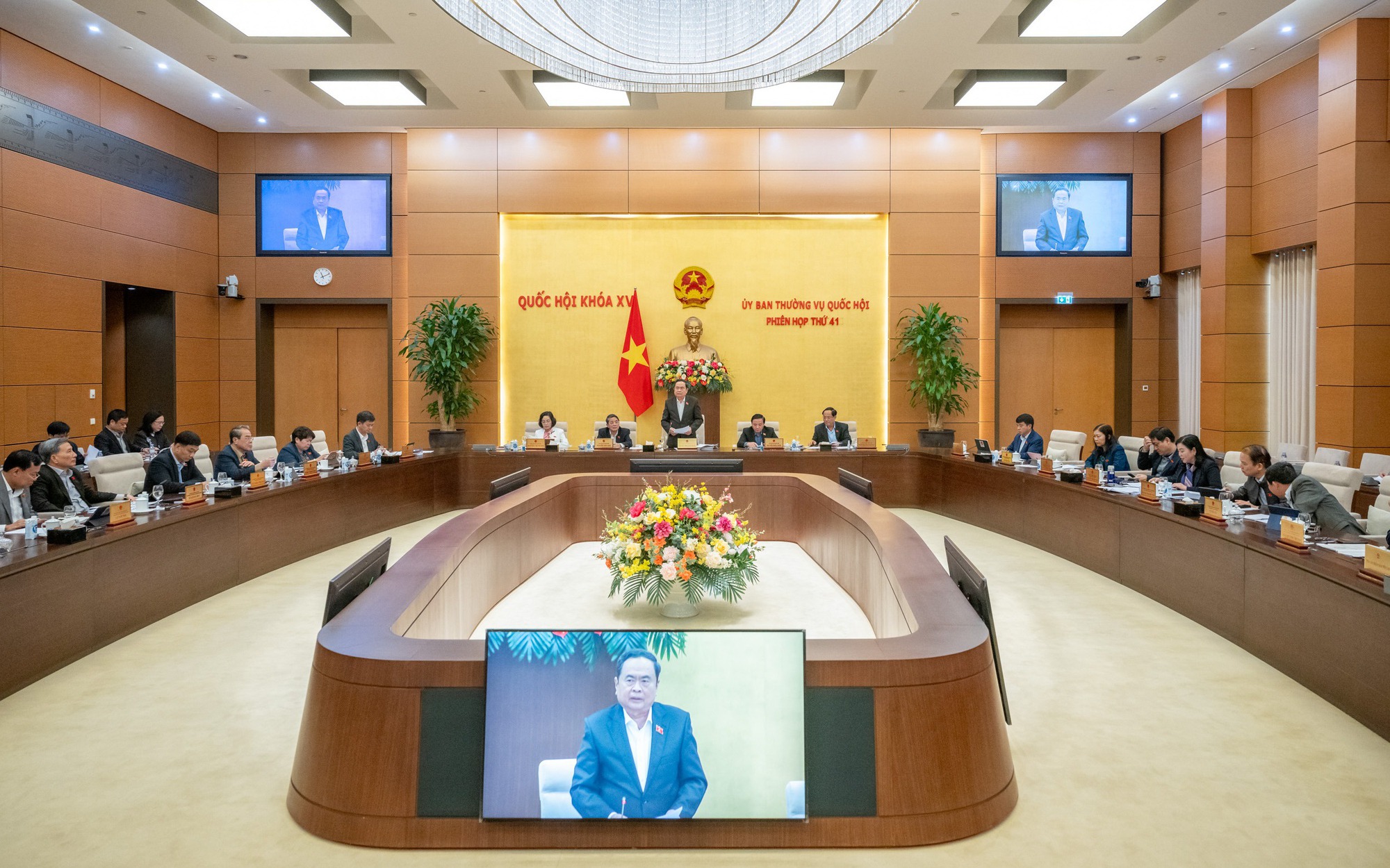 Ủy ban Thường vụ Quốc hội sẽ cho ý kiến việc thực hiện cải cách tiền lương, điều chỉnh lương hưu