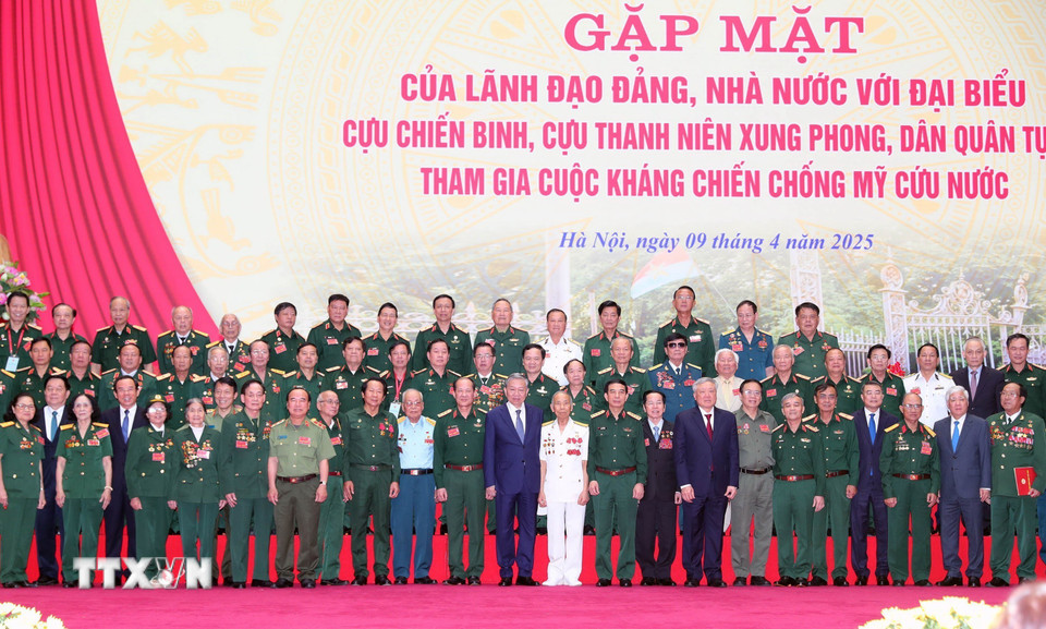 Mãi mãi khắc ghi công lao của những người
đã hiến dâng xương máu vì non sông gấm vóc- Ảnh 5.