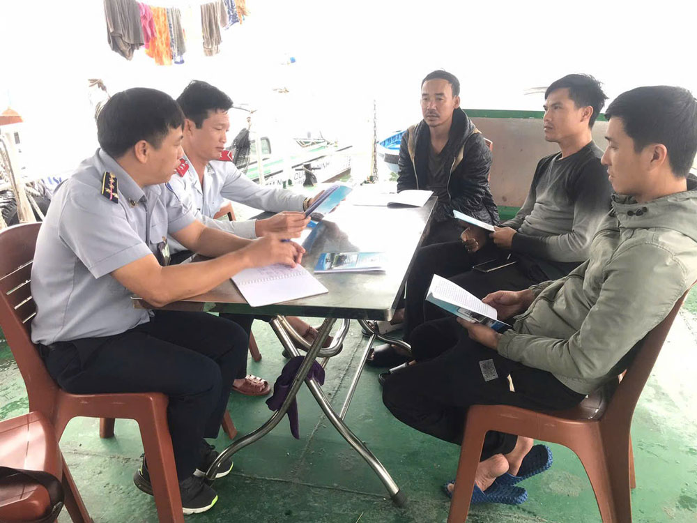 Ngăn chặn tàu cá "3 không" - Ảnh 2.