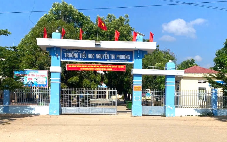 Tạm giữ thầy giáo nghi dâm ô nhiều nữ sinh tiểu học