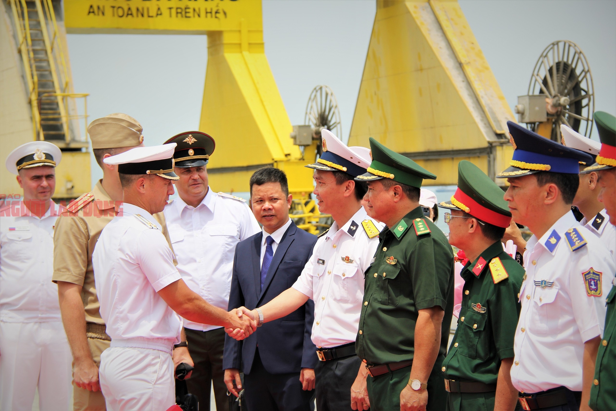 Ngắm kho kh&iacute; t&agrave;i Hạm đội Th&aacute;i B&igrave;nh Dương của Hải qu&acirc;n Nga- Ảnh 1.
