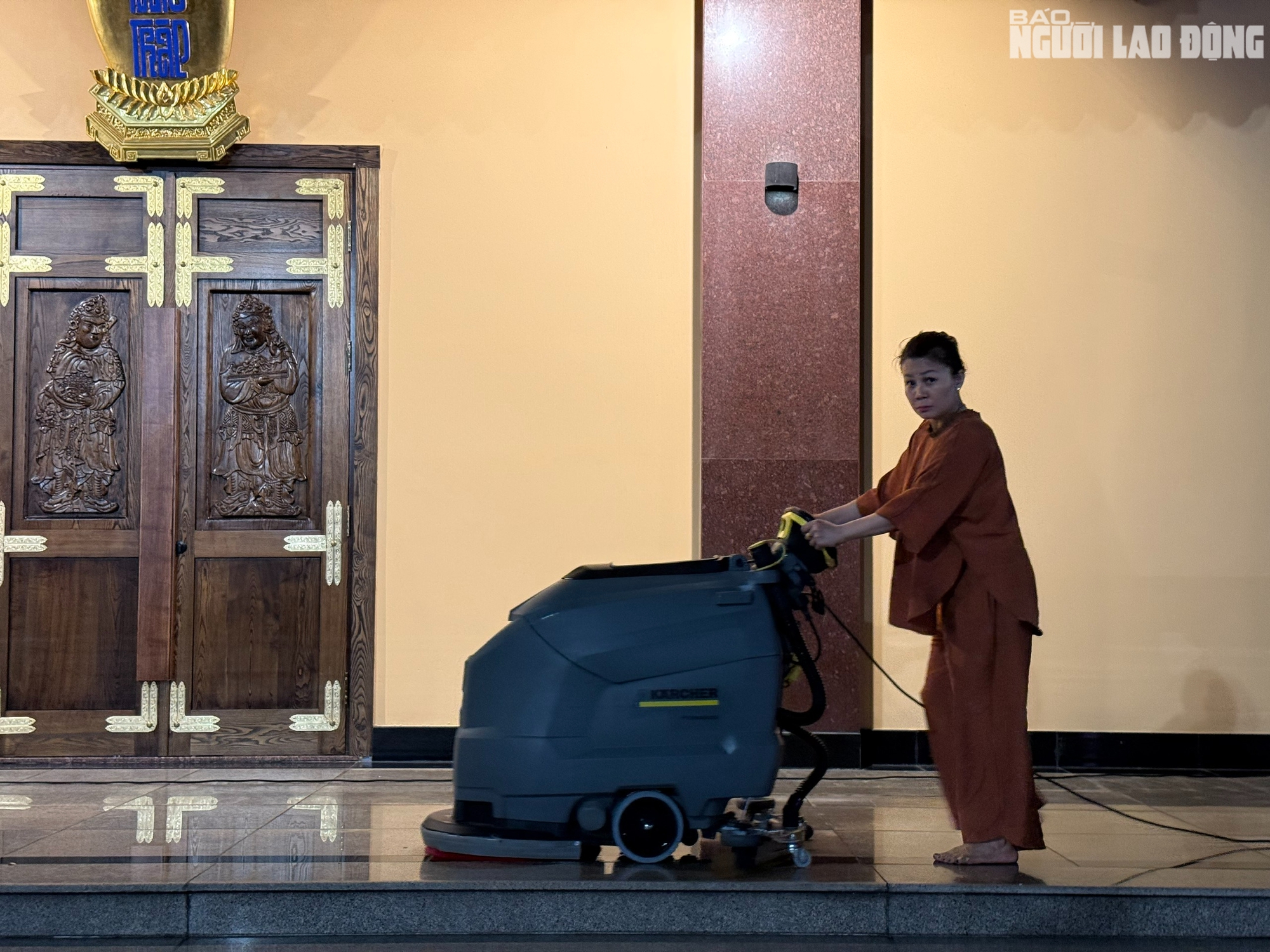 Đêm cuối chiêm bái xá lợi trái tim Bồ tát Thích Quảng Đức - Ảnh 10.