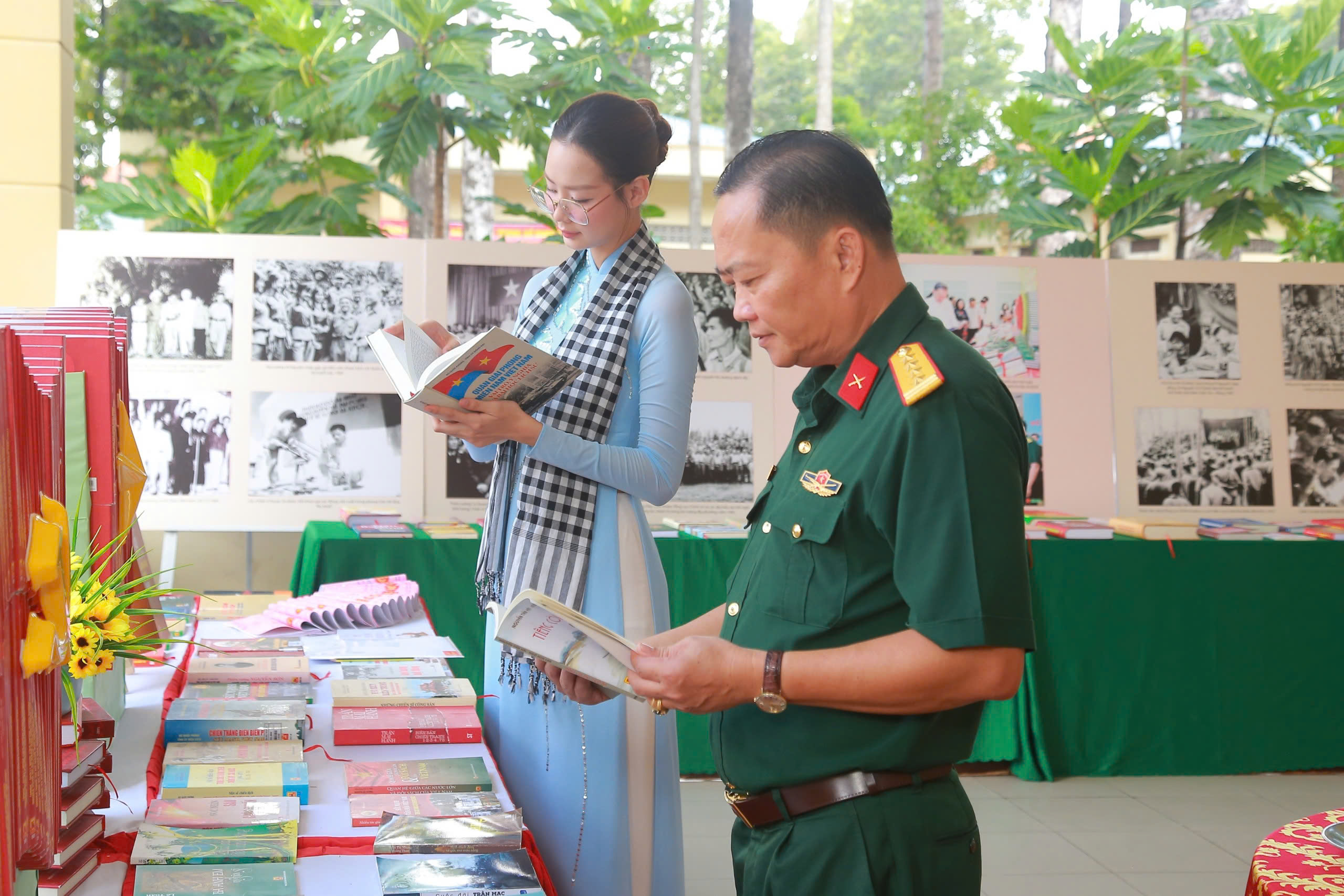 Văn h&oacute;a đọc gi&uacute;p bộ đội mở rộng tầm nh&igrave;n, x&acirc;y dựng bản lĩnh ki&ecirc;n cường - Ảnh 5.