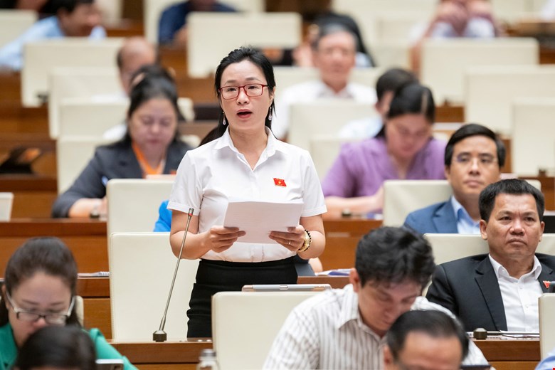 Đại biểu Quốc hội n&ecirc;u vụ "l&ograve;ng xe điếu" để n&oacute;i về t&igrave;nh trạng quảng c&aacute;o thổi phồng- Ảnh 1.