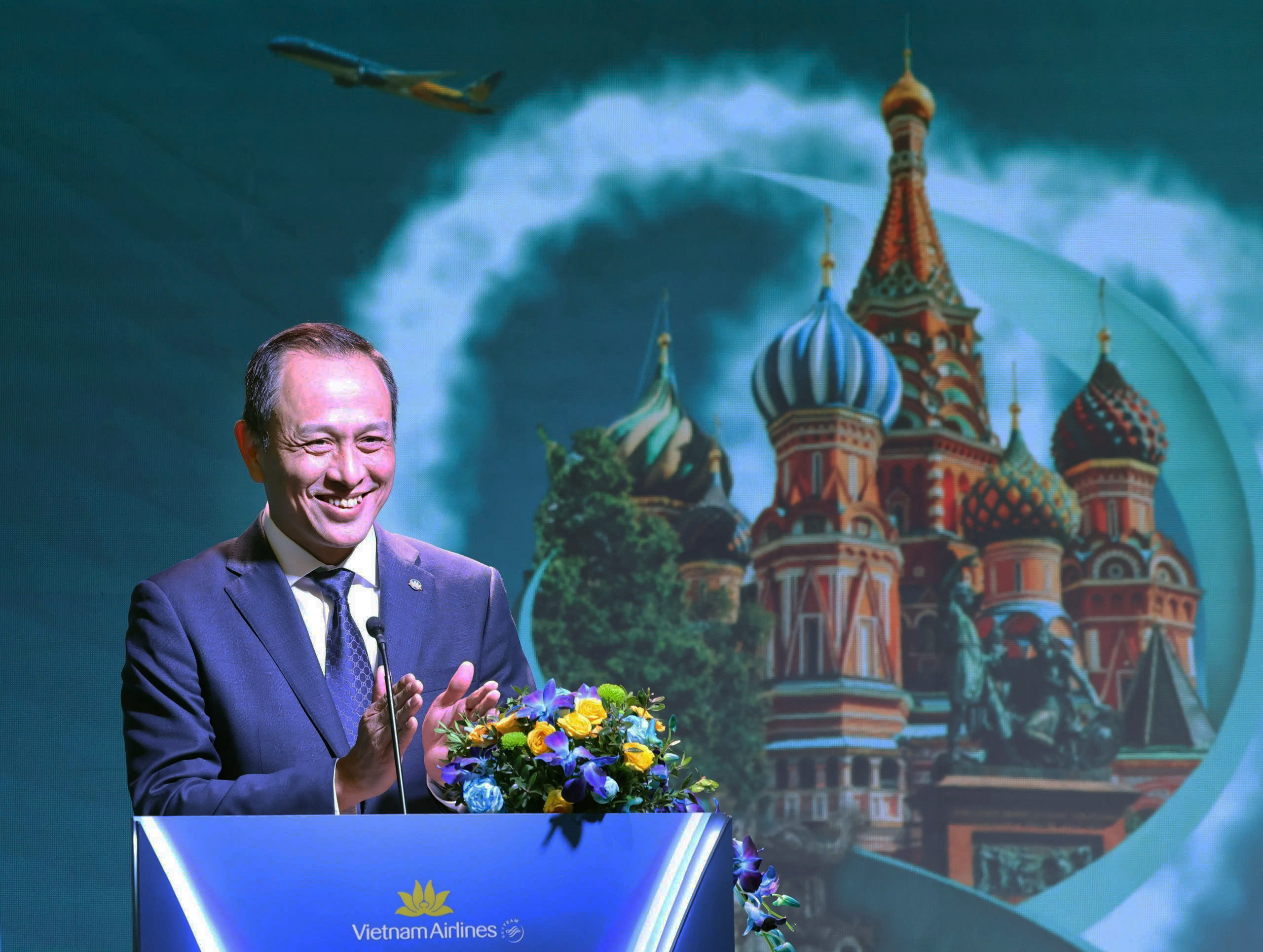 Tổng Bí thư Tô Lâm chứng kiến Vietnam Airlines công bố nối lại đường bay Hà Nội - Moscow- Ảnh 2.