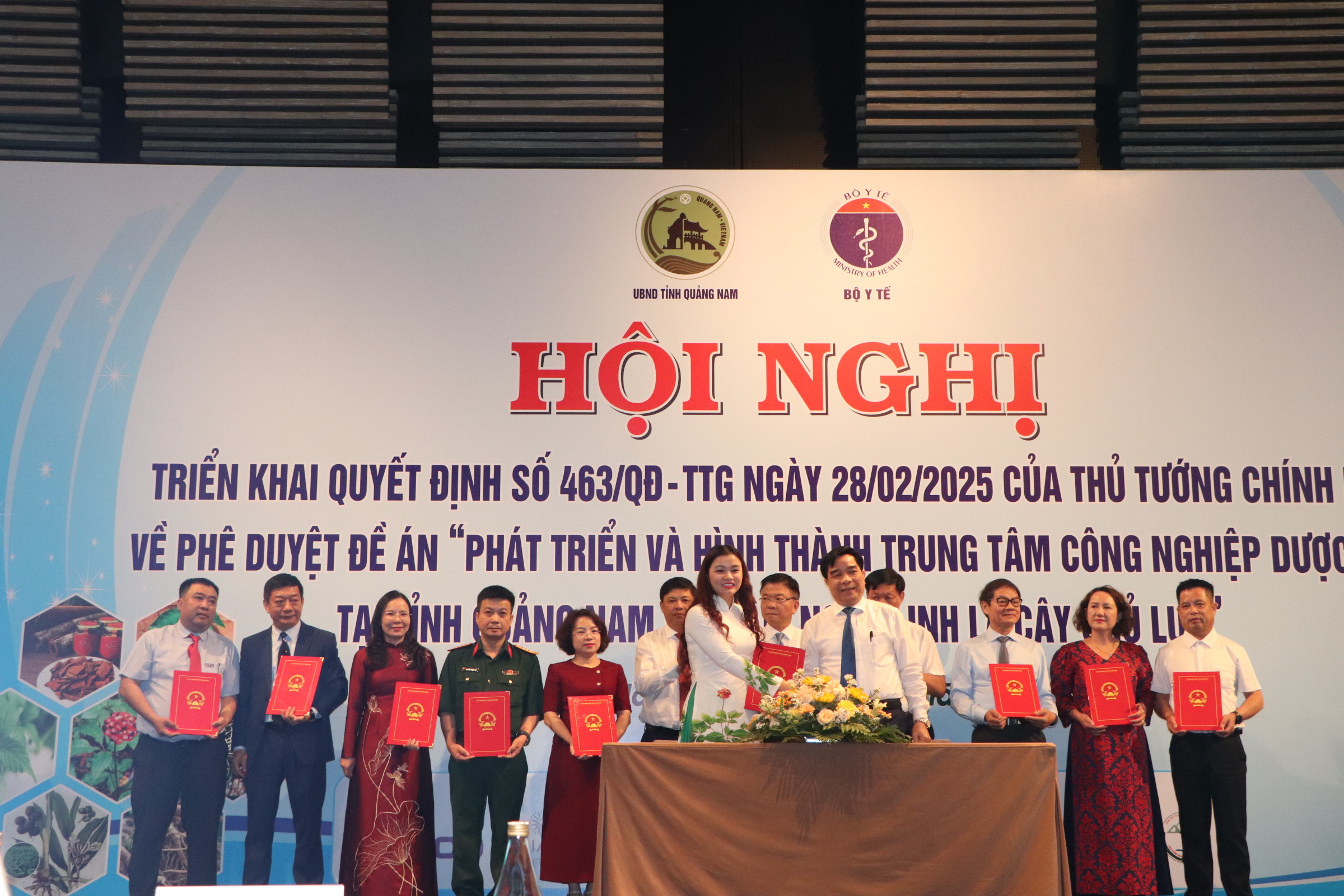 Phó Thủ tướng: Chung sức làm lớn, nhìn xa để đưa ngành dược liệu vươn tầm- Ảnh 2.