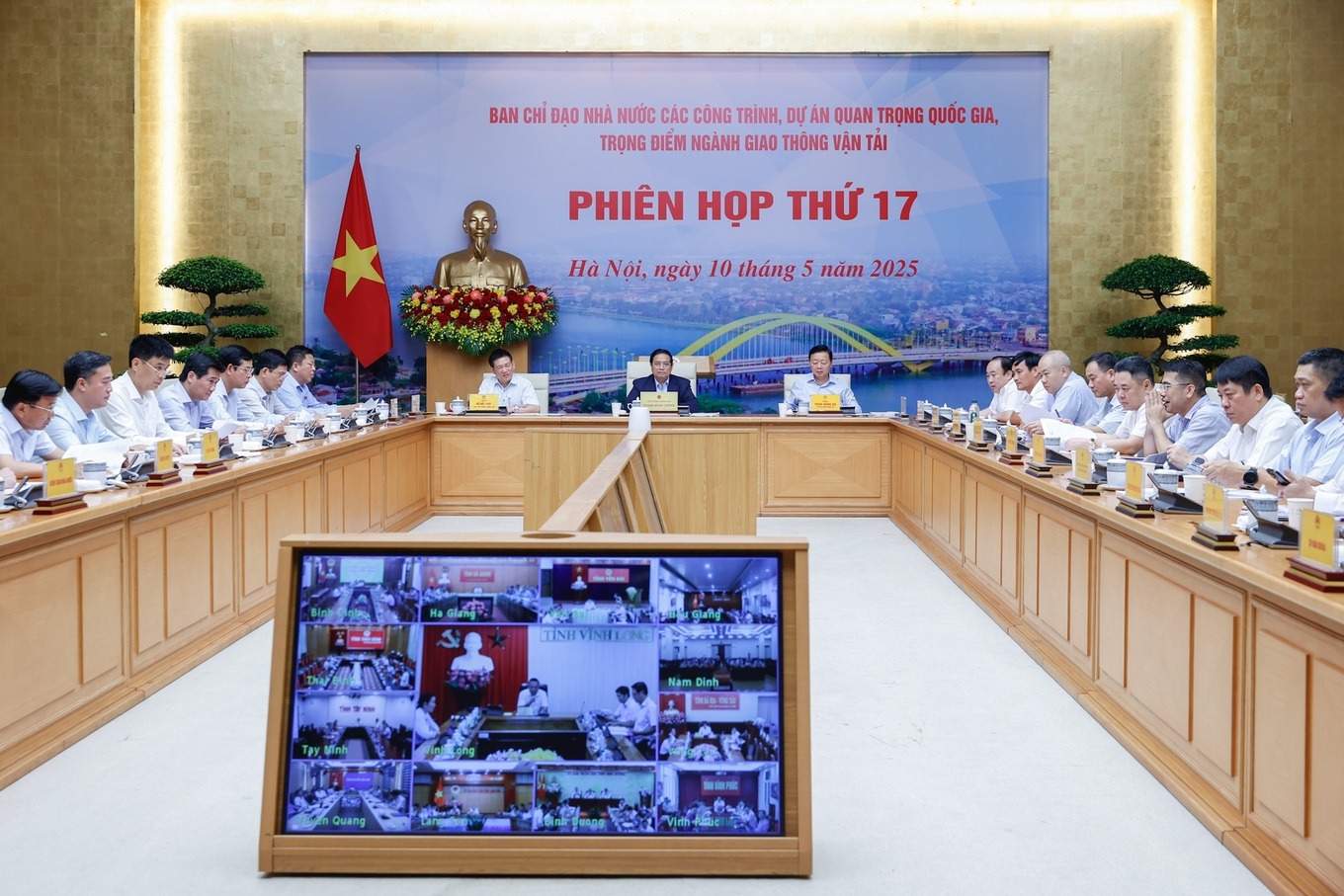 Thủ tướng yêu cầu khắc phục nhanh sự cố dột mái nhà ga T3 Tân Sơn Nhất- Ảnh 3.