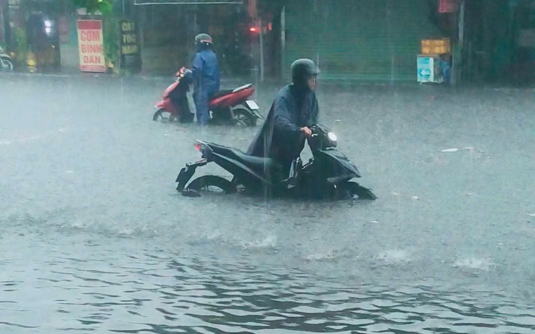 Đồng Nai: Đến trưa 10-5, sau ngập s&acirc;u, c&acirc;y ng&atilde;, xe lật l&agrave; t&igrave;nh trạng mất điện ở nhiều nơi - Ảnh 3.