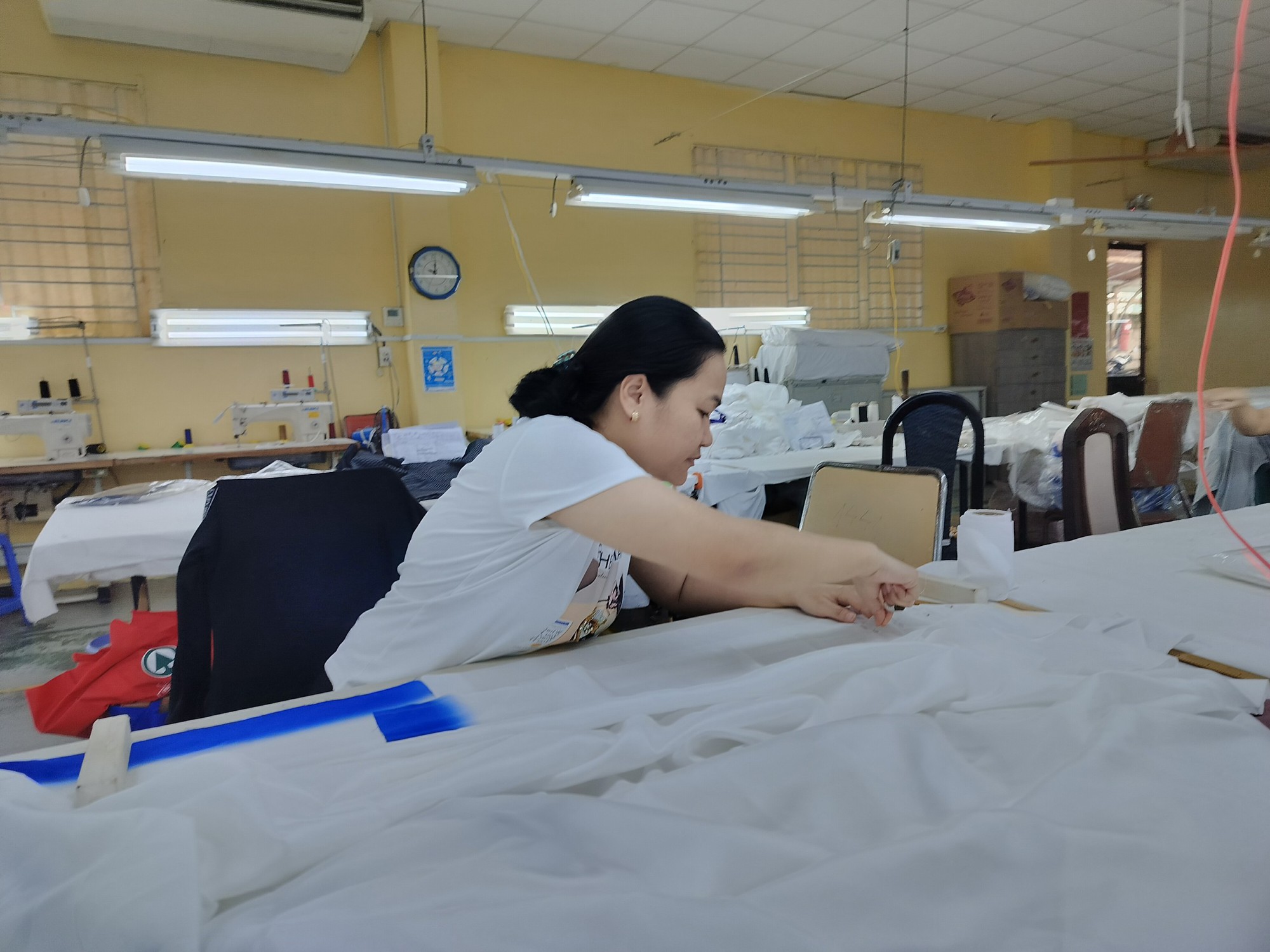 Đề xuất sửa địa bàn áp dụng lương tối thiểu vùng- Ảnh 1.